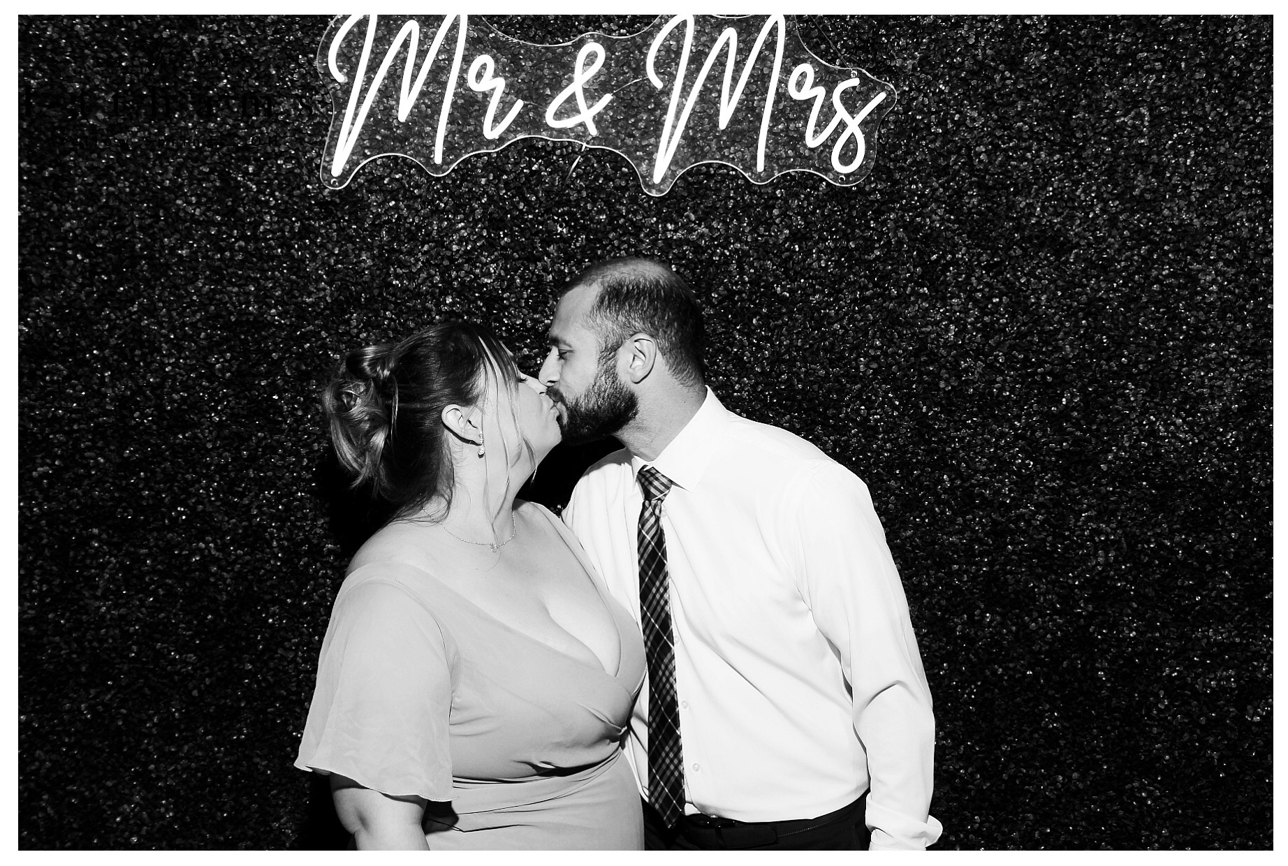 Brittany and Stefari Wedding | View more photos from the event at gallery.photoboothcincy.com/u/PhotoBoothCincy/Brittany-and-Stefari-Wedding