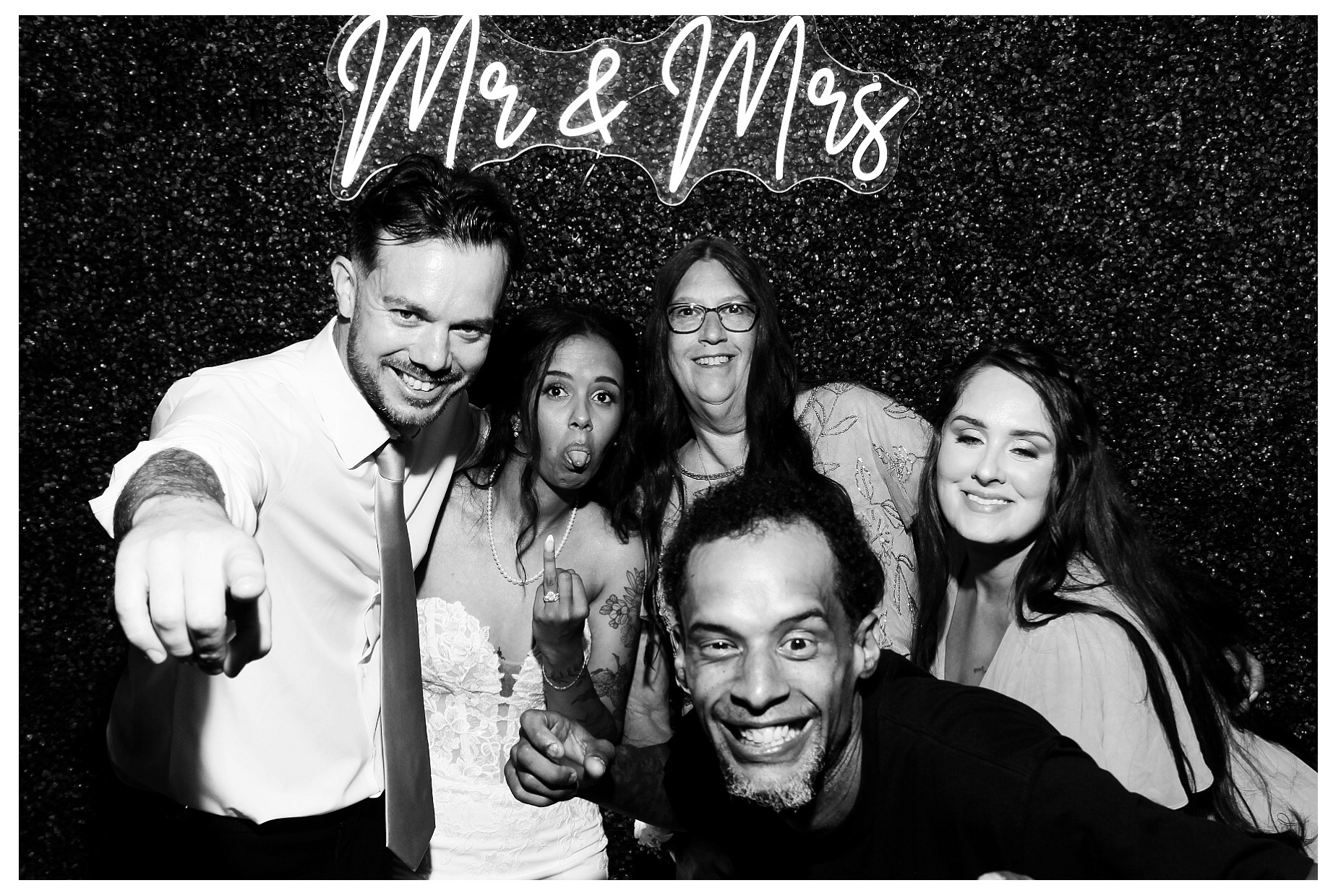 Brittany and Stefari Wedding | View more photos from the event at gallery.photoboothcincy.com/u/PhotoBoothCincy/Brittany-and-Stefari-Wedding
