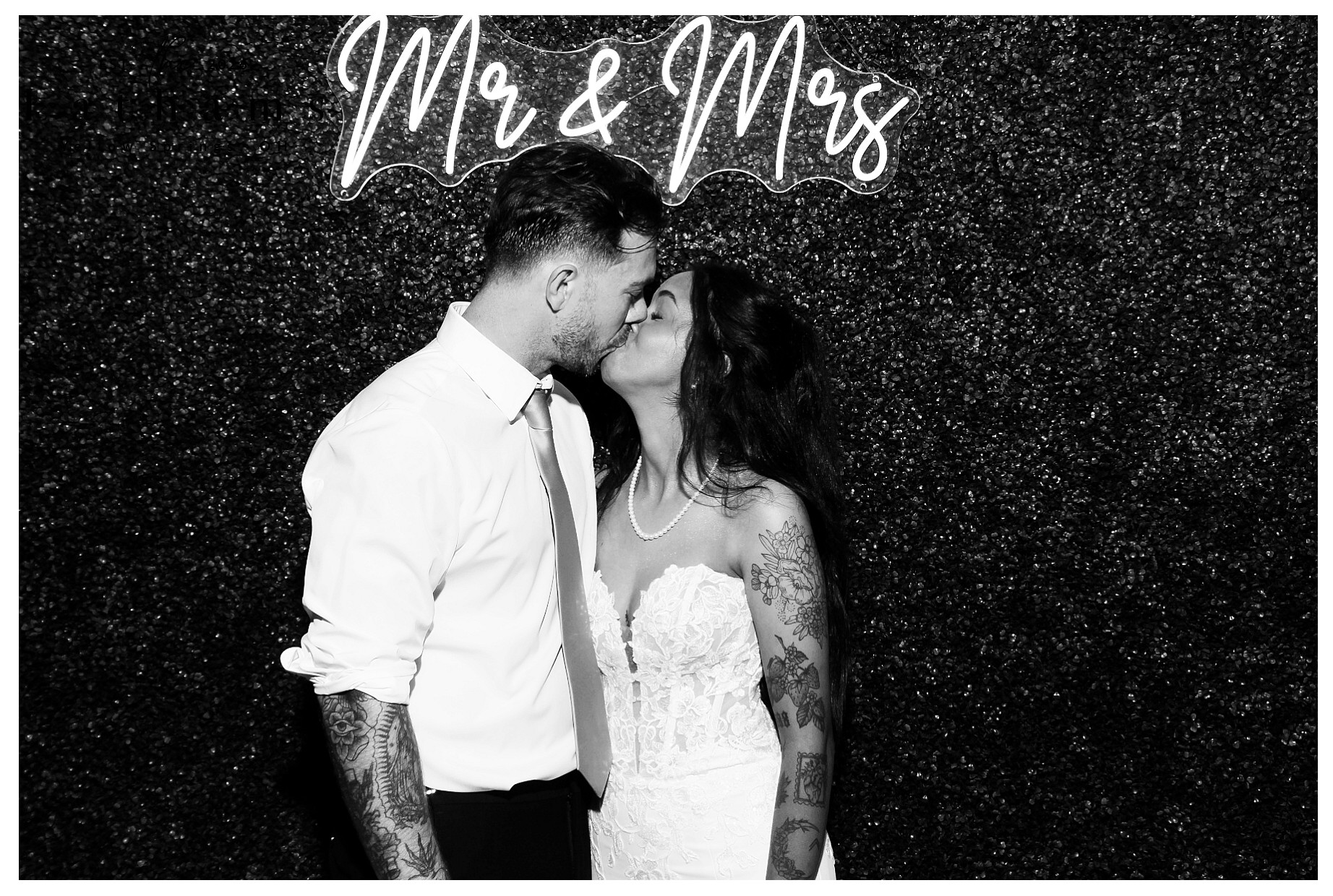 Brittany and Stefari Wedding | View more photos from the event at gallery.photoboothcincy.com/u/PhotoBoothCincy/Brittany-and-Stefari-Wedding