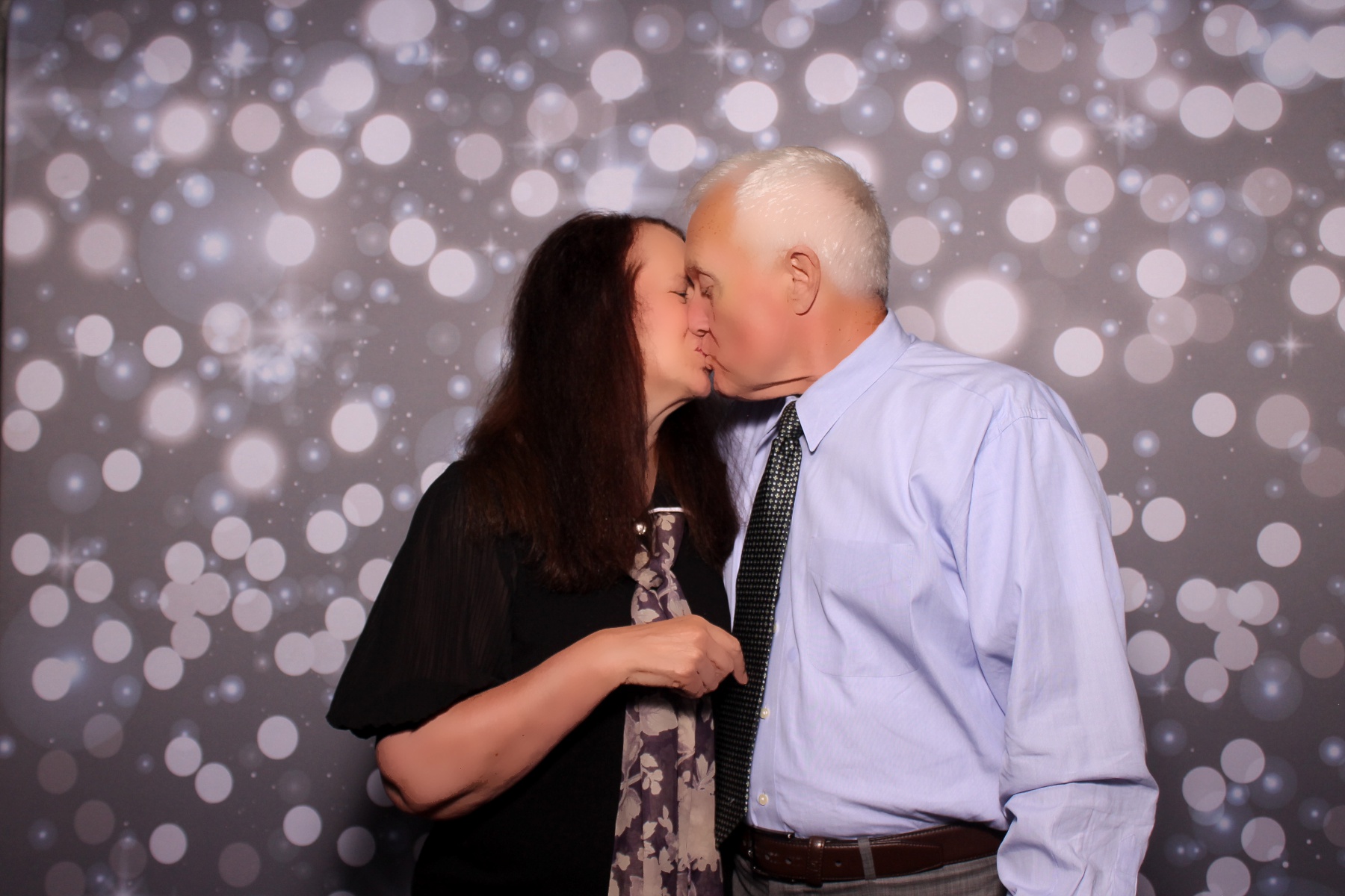 Brooke & Sam | View more photos from the event at gallery.photoboothcincy.com/u/PhotoBoothCincy/Brooke-Sam