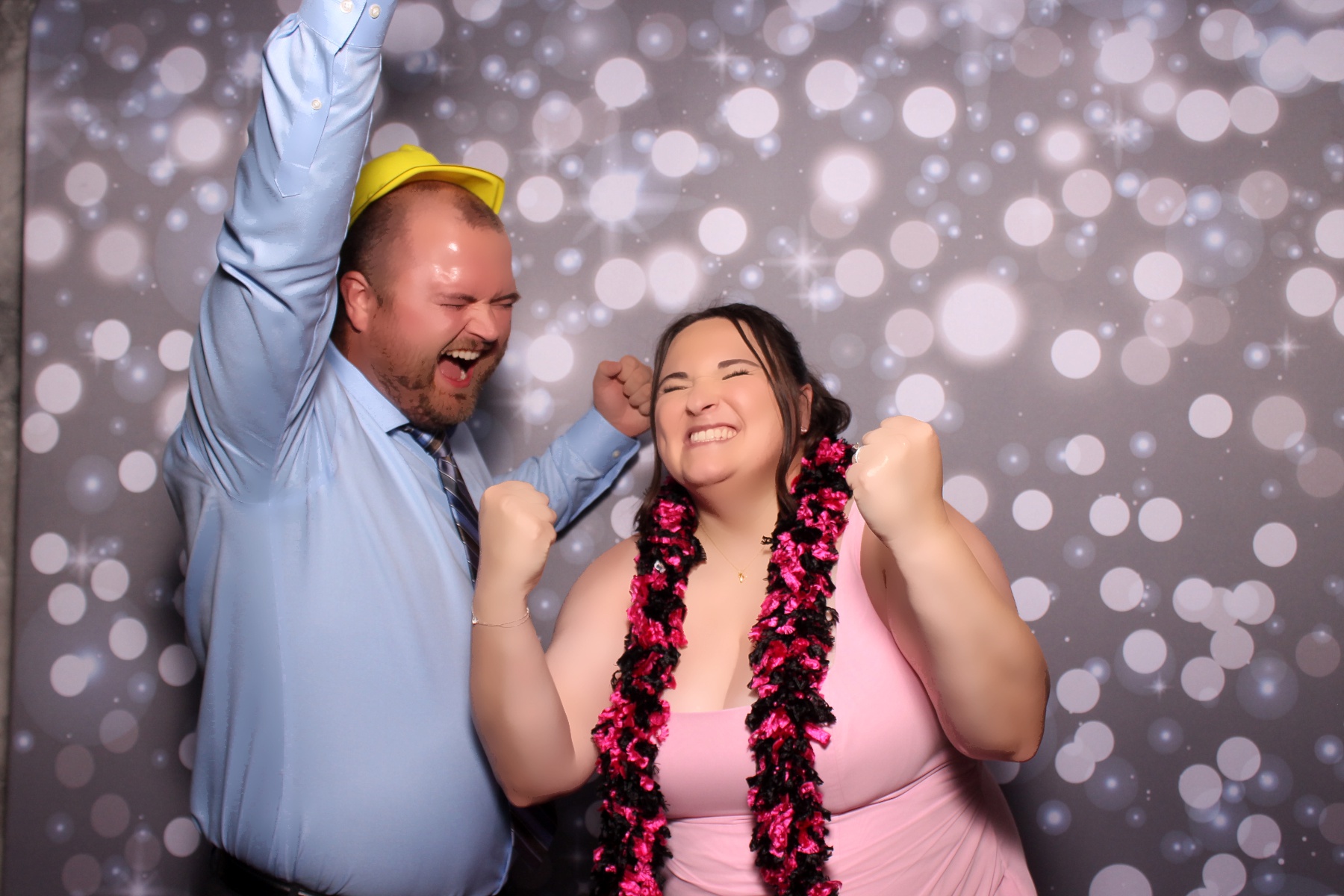 Brooke & Sam | View more photos from the event at gallery.photoboothcincy.com/u/PhotoBoothCincy/Brooke-Sam