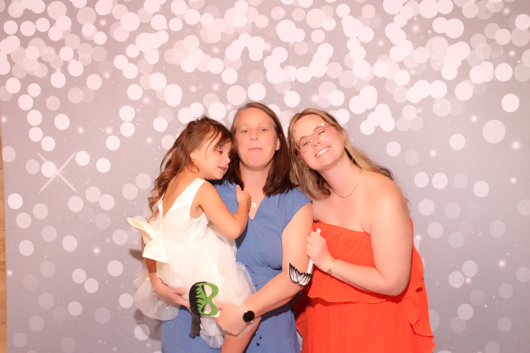 Brooks Wedding | View more photos from the event at gallery.photoboothcincy.com/u/PhotoBoothCincy/Brooks-Wedding-0