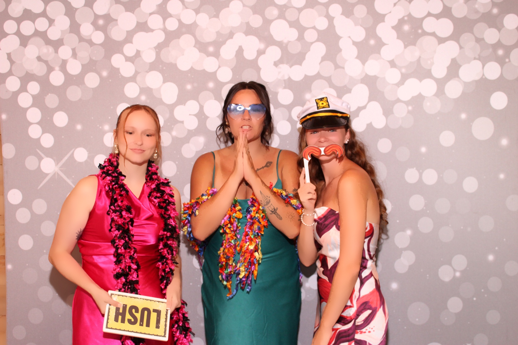 Brooks Wedding | View more photos from the event at gallery.photoboothcincy.com/u/PhotoBoothCincy/Brooks-Wedding-0