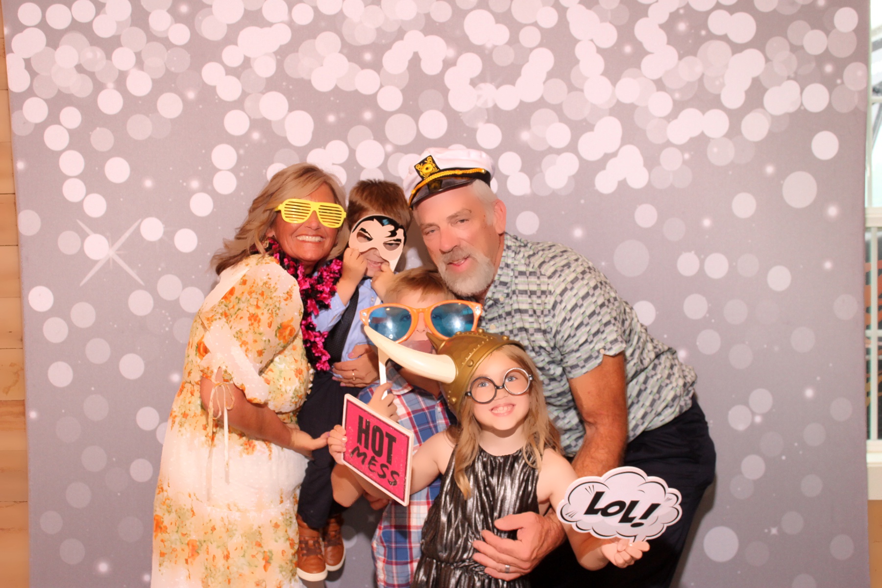 Brooks Wedding | View more photos from the event at gallery.photoboothcincy.com/u/PhotoBoothCincy/Brooks-Wedding-0