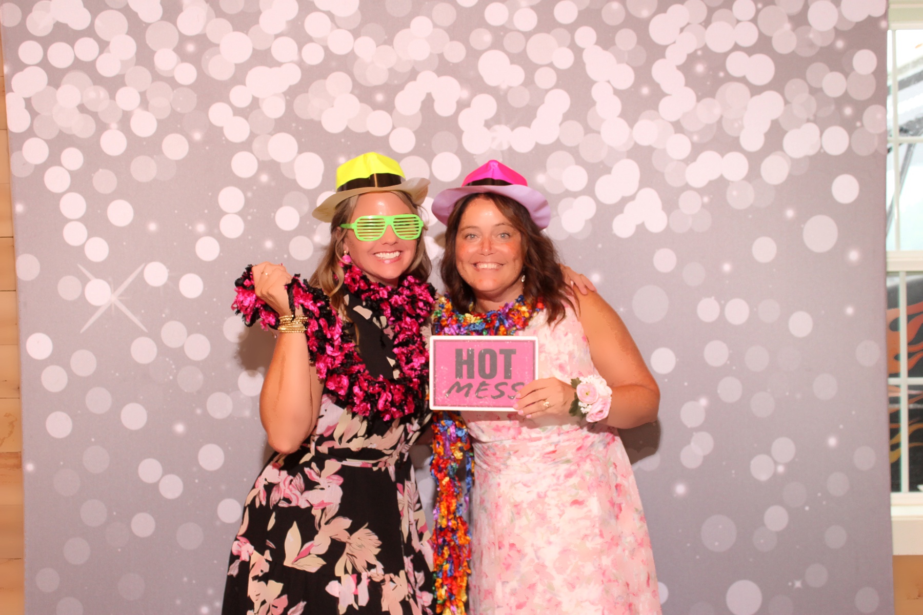 Brooks Wedding | View more photos from the event at gallery.photoboothcincy.com/u/PhotoBoothCincy/Brooks-Wedding-0