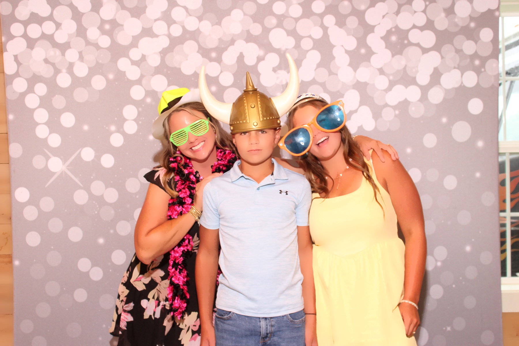 Brooks Wedding | View more photos from the event at gallery.photoboothcincy.com/u/PhotoBoothCincy/Brooks-Wedding-0