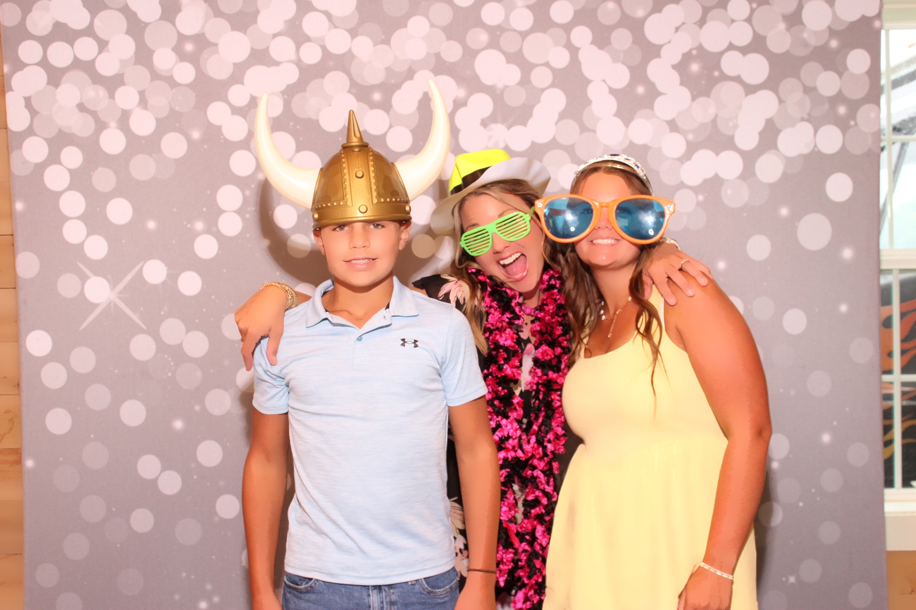 Brooks Wedding | View more photos from the event at gallery.photoboothcincy.com/u/PhotoBoothCincy/Brooks-Wedding-0