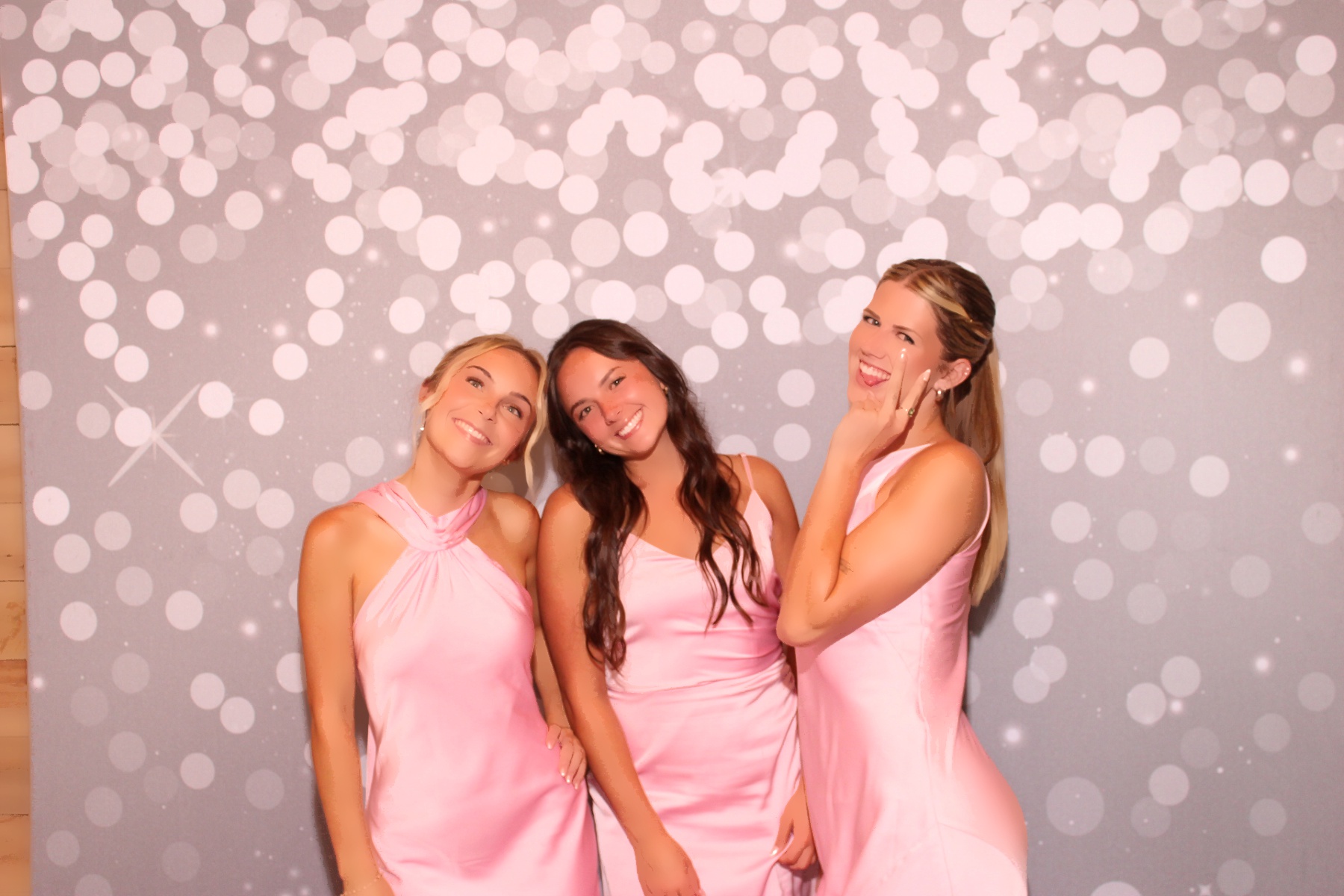 Brooks Wedding | View more photos from the event at gallery.photoboothcincy.com/u/PhotoBoothCincy/Brooks-Wedding-0