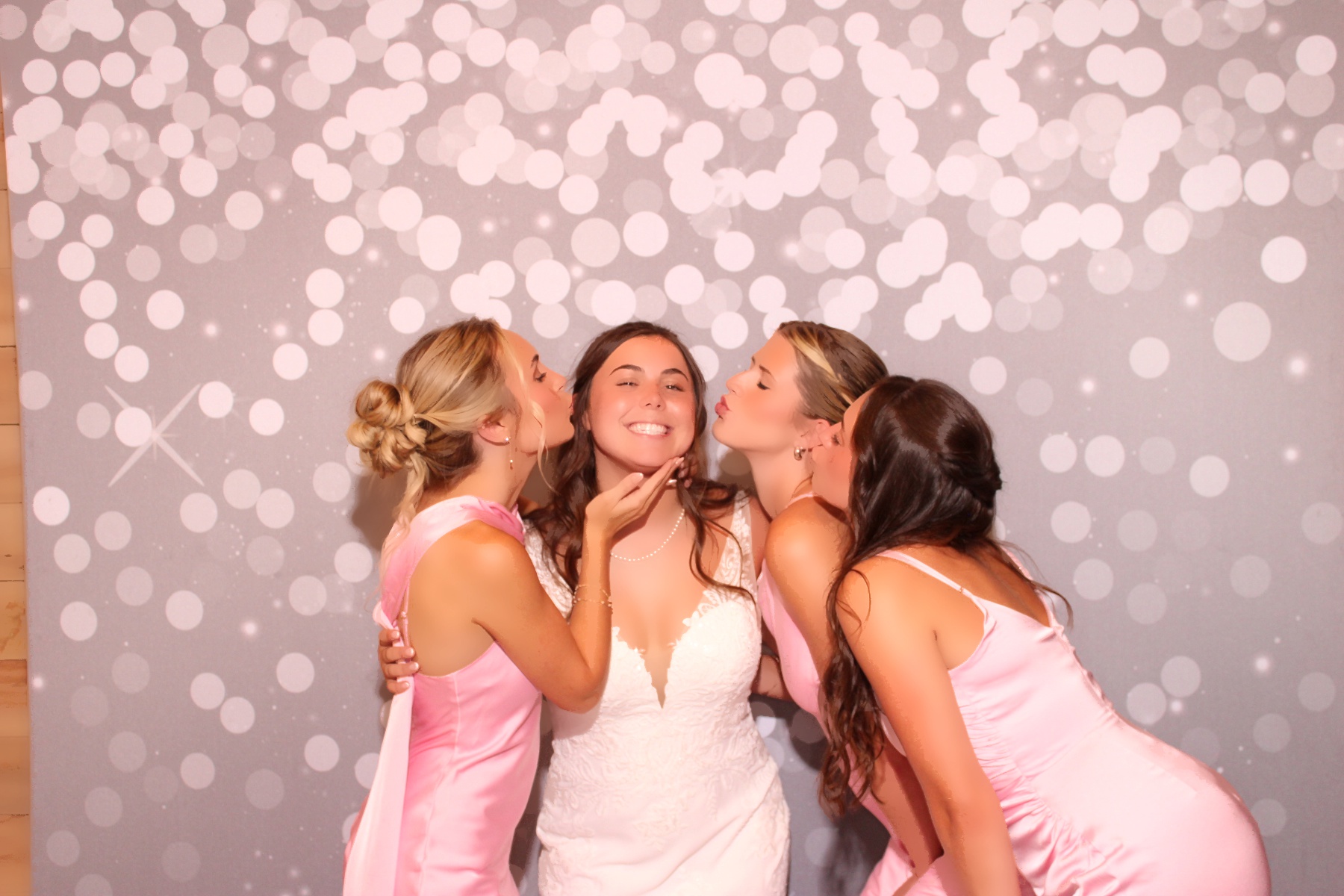 Brooks Wedding | View more photos from the event at gallery.photoboothcincy.com/u/PhotoBoothCincy/Brooks-Wedding-0