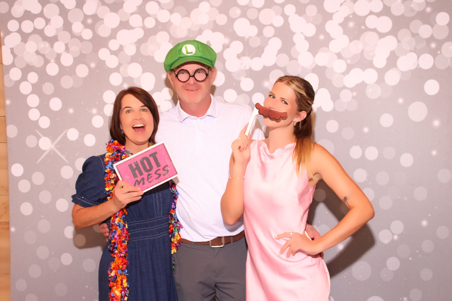 Brooks Wedding | View more photos from the event at gallery.photoboothcincy.com/u/PhotoBoothCincy/Brooks-Wedding-0