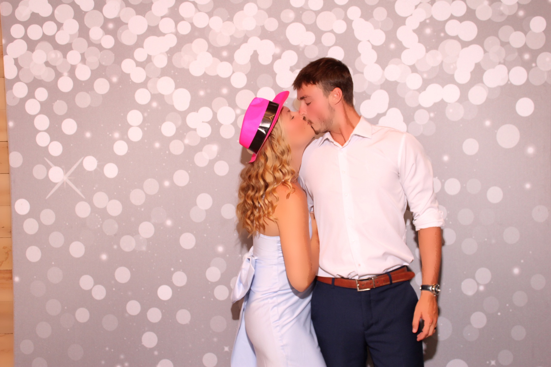 Brooks Wedding | View more photos from the event at gallery.photoboothcincy.com/u/PhotoBoothCincy/Brooks-Wedding-0