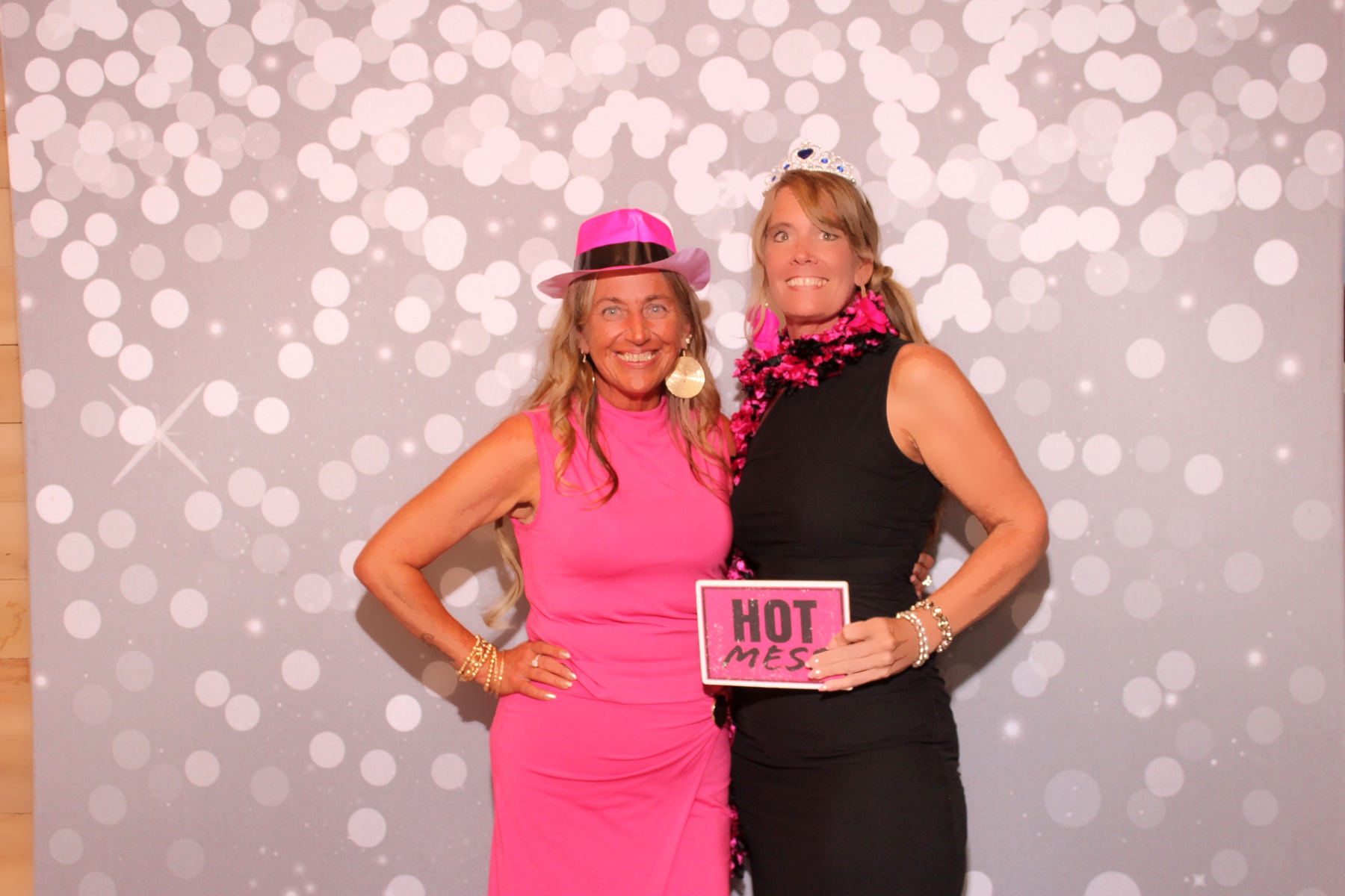 Brooks Wedding | View more photos from the event at gallery.photoboothcincy.com/u/PhotoBoothCincy/Brooks-Wedding-0
