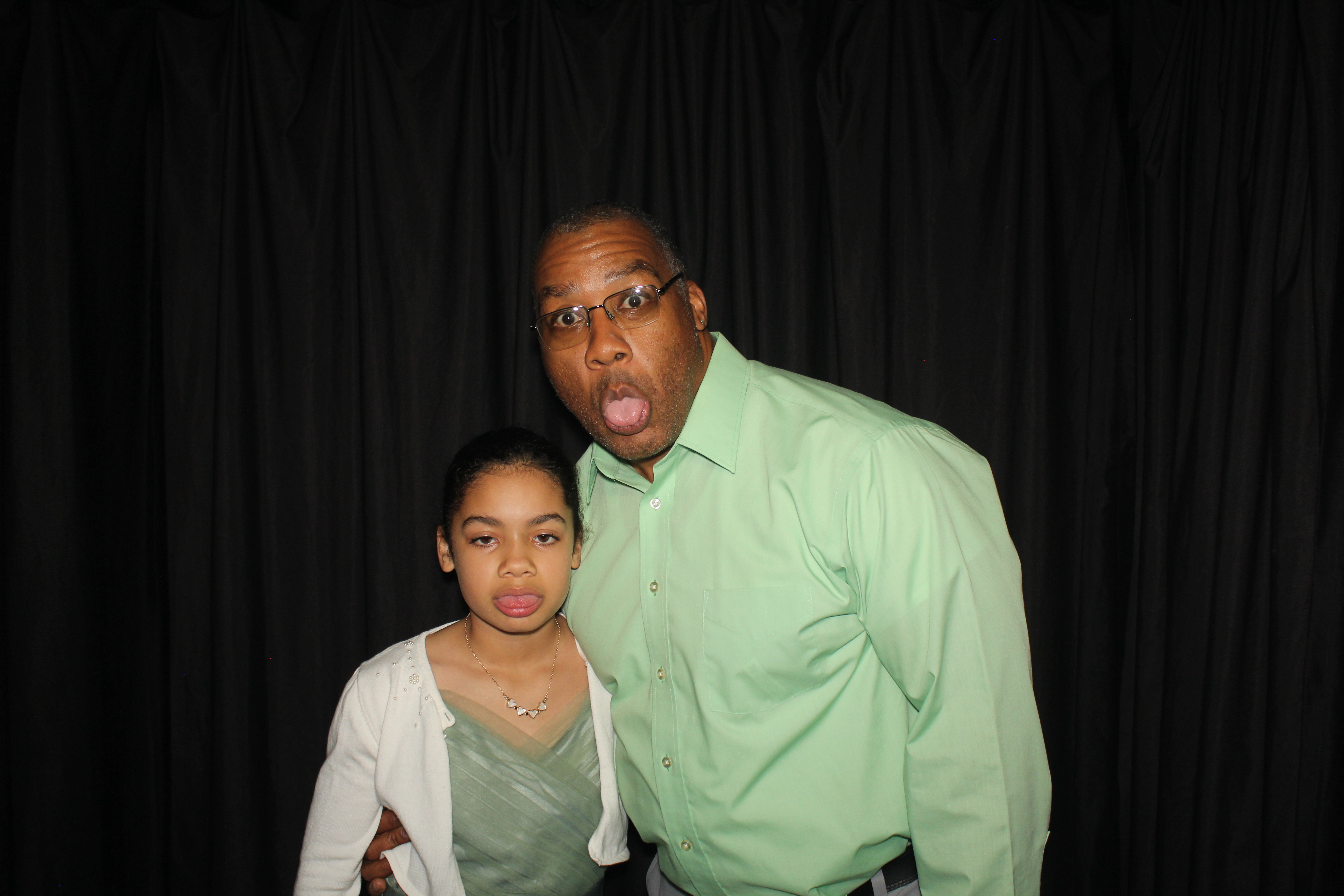 Brookwood Enchanted Father/Daughter Dance Part 2 | View more photos from the event at gallery.photoboothcincy.com/u/PhotoBoothCincy/Brookwood-Enchanted-FatherDaughter-Dance-Part-2