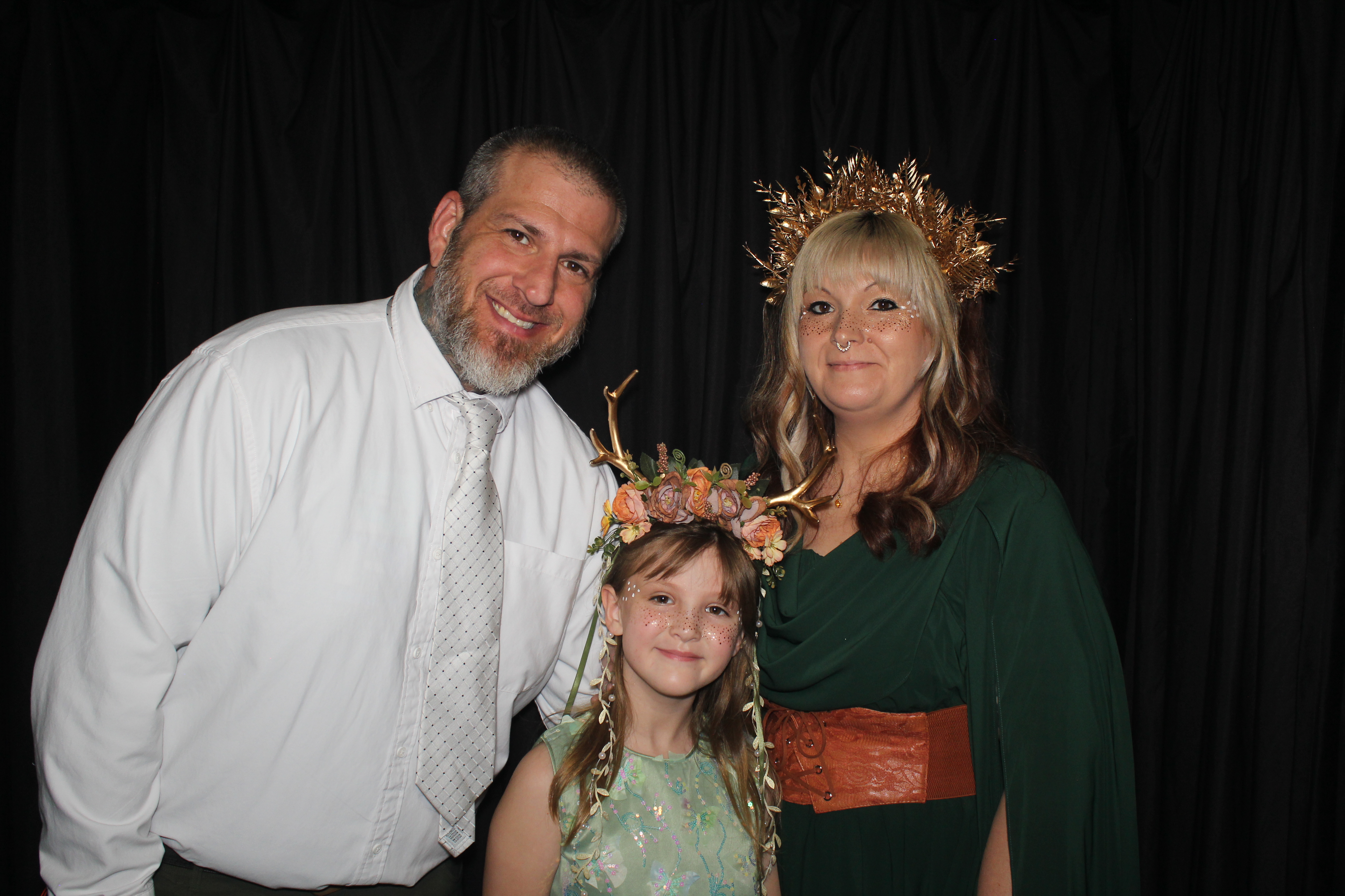 Brookwood Enchanted Father/Daughter Dance Part 2 | View more photos from the event at gallery.photoboothcincy.com/u/PhotoBoothCincy/Brookwood-Enchanted-FatherDaughter-Dance-Part-2
