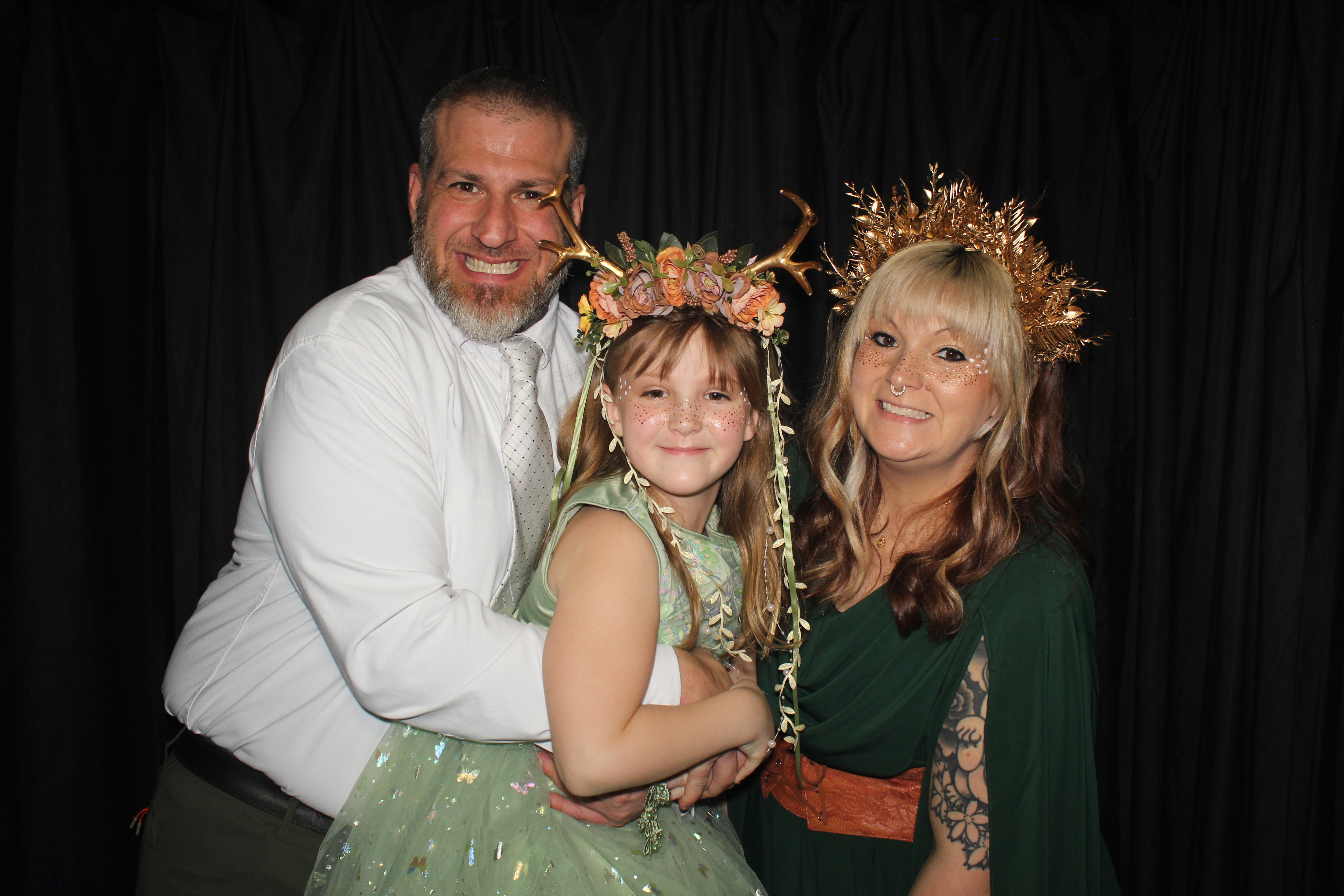 Brookwood Enchanted Father/Daughter Dance Part 2 | View more photos from the event at gallery.photoboothcincy.com/u/PhotoBoothCincy/Brookwood-Enchanted-FatherDaughter-Dance-Part-2