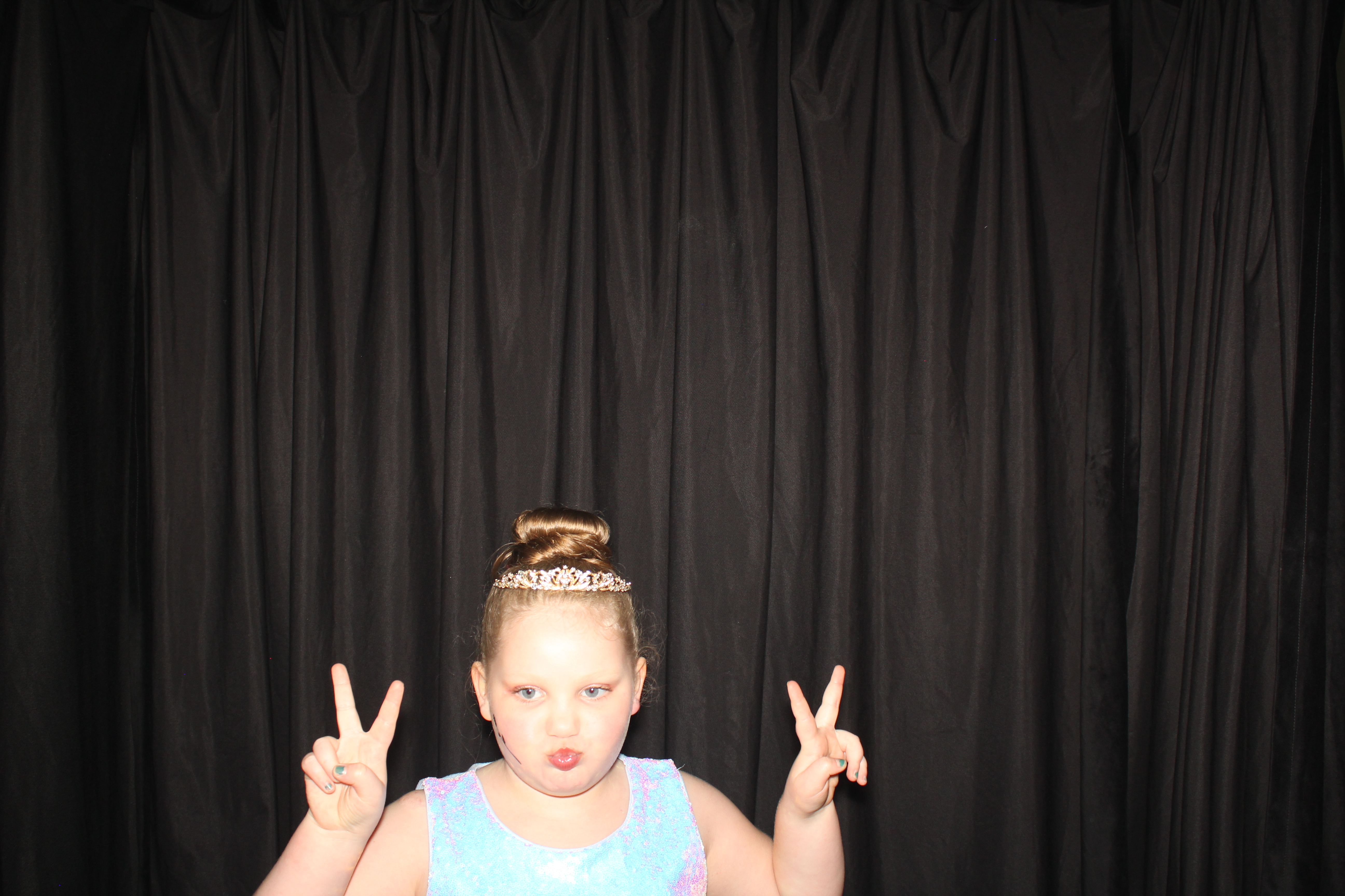 Brookwood Enchanted Father/Daughter Dance Part 2 | View more photos from the event at gallery.photoboothcincy.com/u/PhotoBoothCincy/Brookwood-Enchanted-FatherDaughter-Dance-Part-2