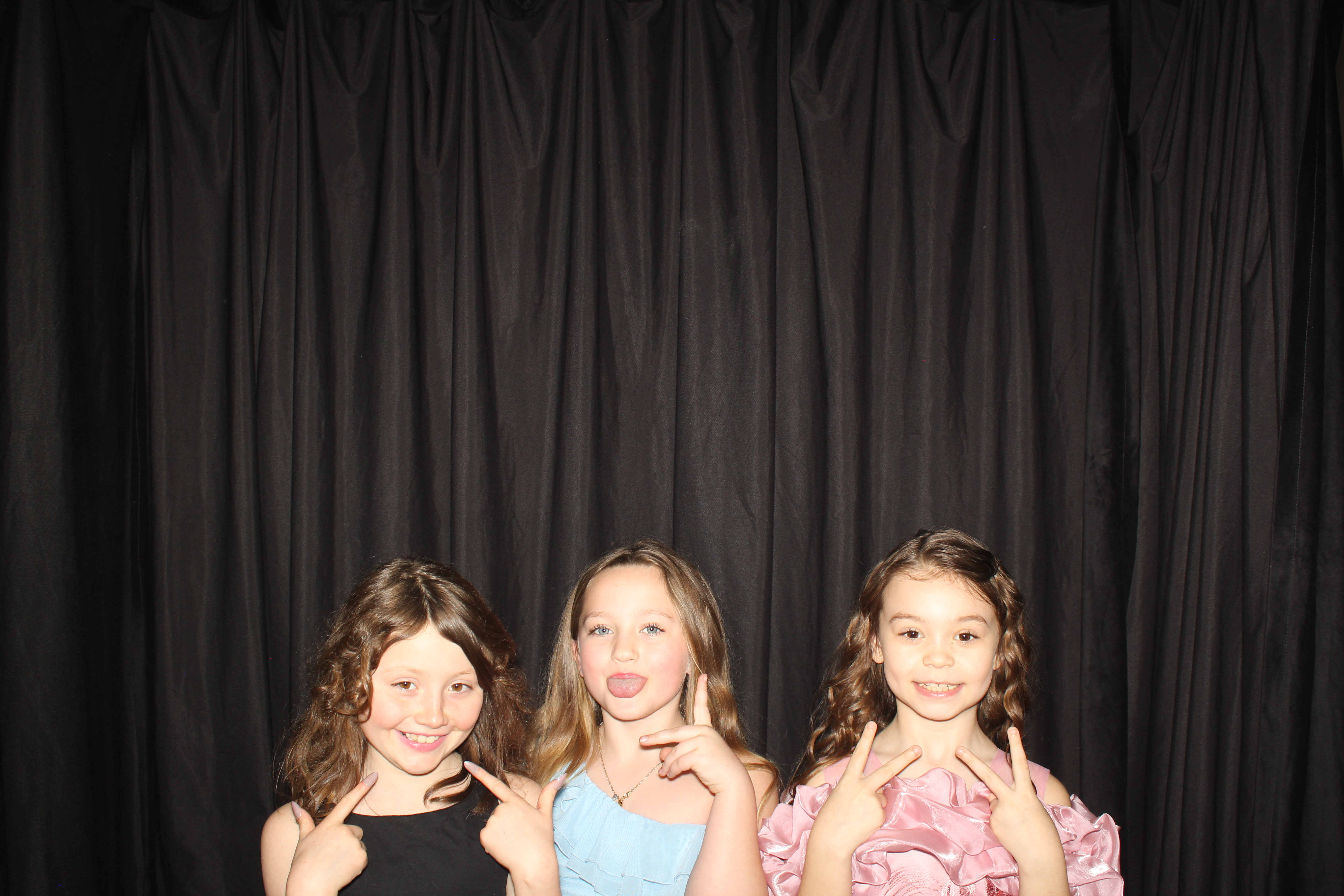 Brookwood Enchanted Father/Daughter Dance Part 2 | View more photos from the event at gallery.photoboothcincy.com/u/PhotoBoothCincy/Brookwood-Enchanted-FatherDaughter-Dance-Part-2