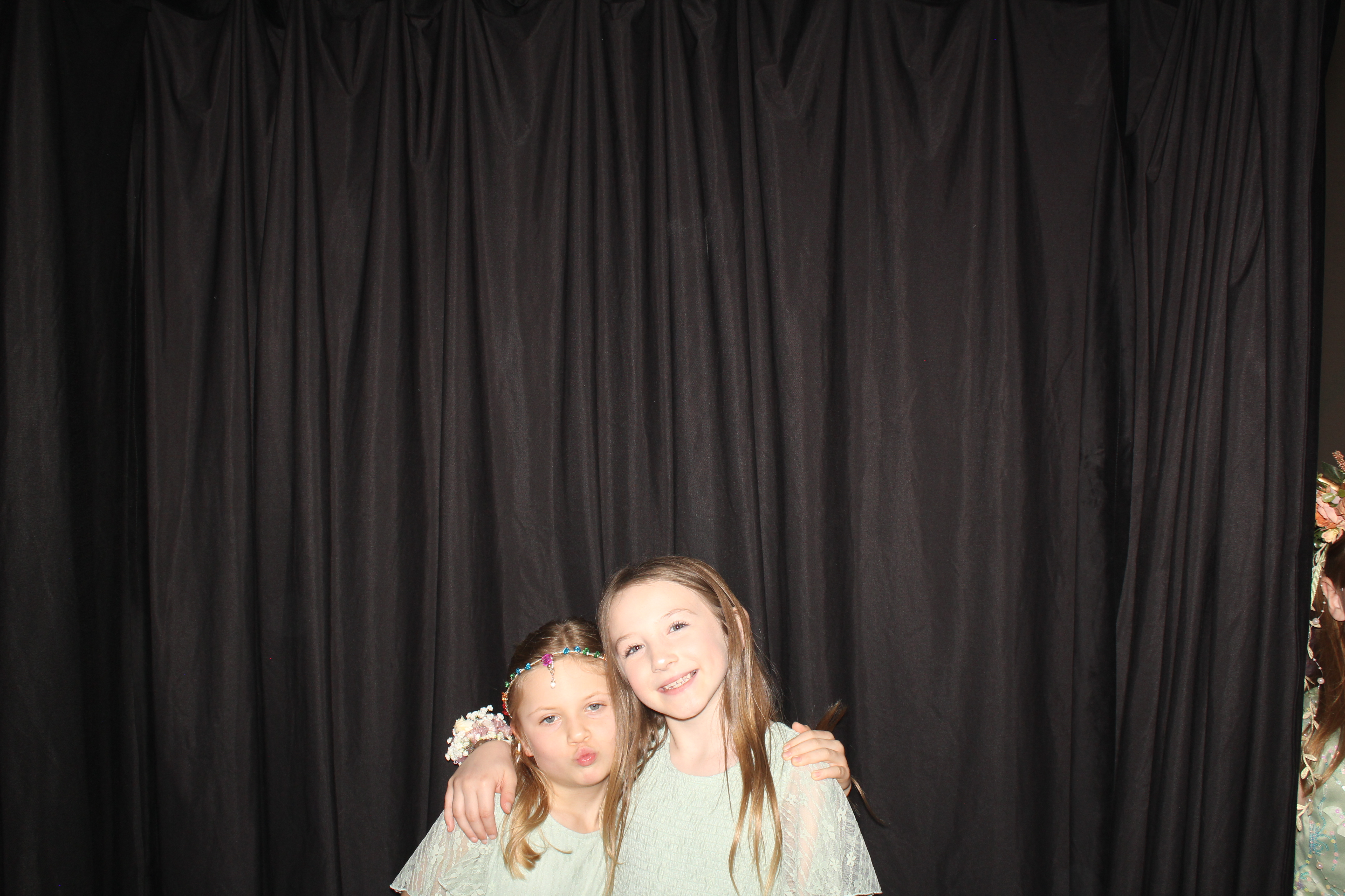 Brookwood Enchanted Father/Daughter Dance Part 2 | View more photos from the event at gallery.photoboothcincy.com/u/PhotoBoothCincy/Brookwood-Enchanted-FatherDaughter-Dance-Part-2