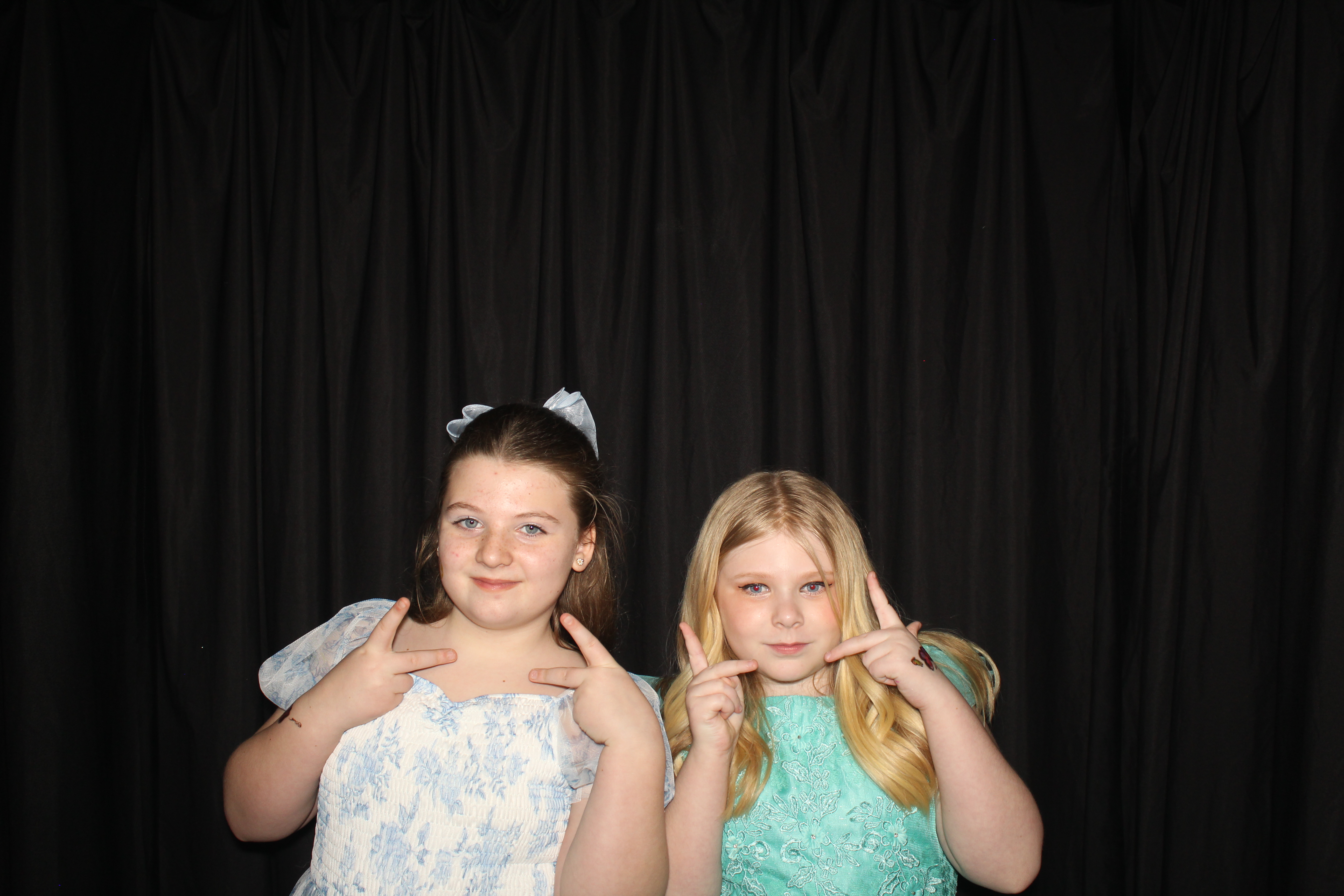 Brookwood Enchanted Father/Daughter Dance Part 2 | View more photos from the event at gallery.photoboothcincy.com/u/PhotoBoothCincy/Brookwood-Enchanted-FatherDaughter-Dance-Part-2