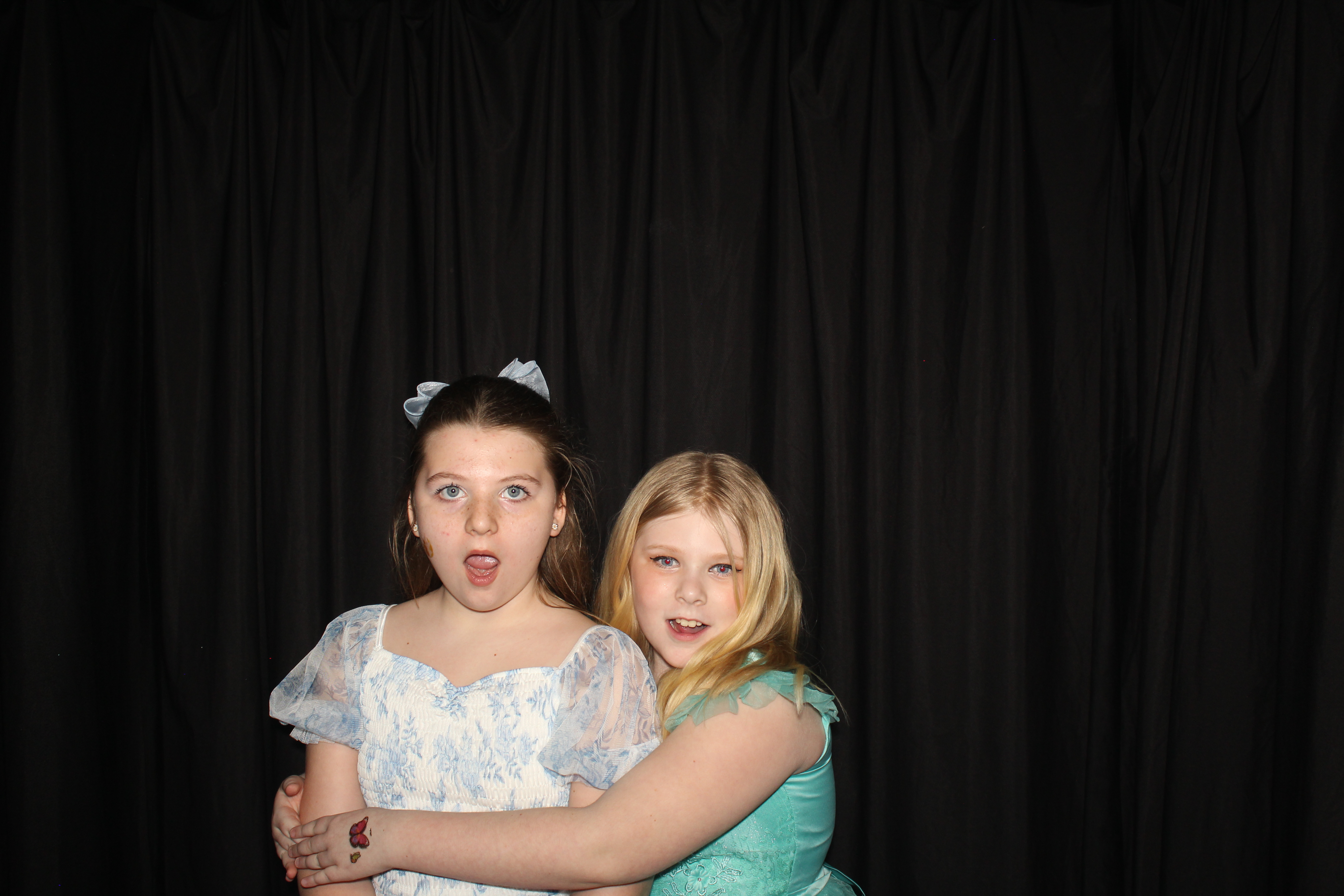 Brookwood Enchanted Father/Daughter Dance Part 2 | View more photos from the event at gallery.photoboothcincy.com/u/PhotoBoothCincy/Brookwood-Enchanted-FatherDaughter-Dance-Part-2