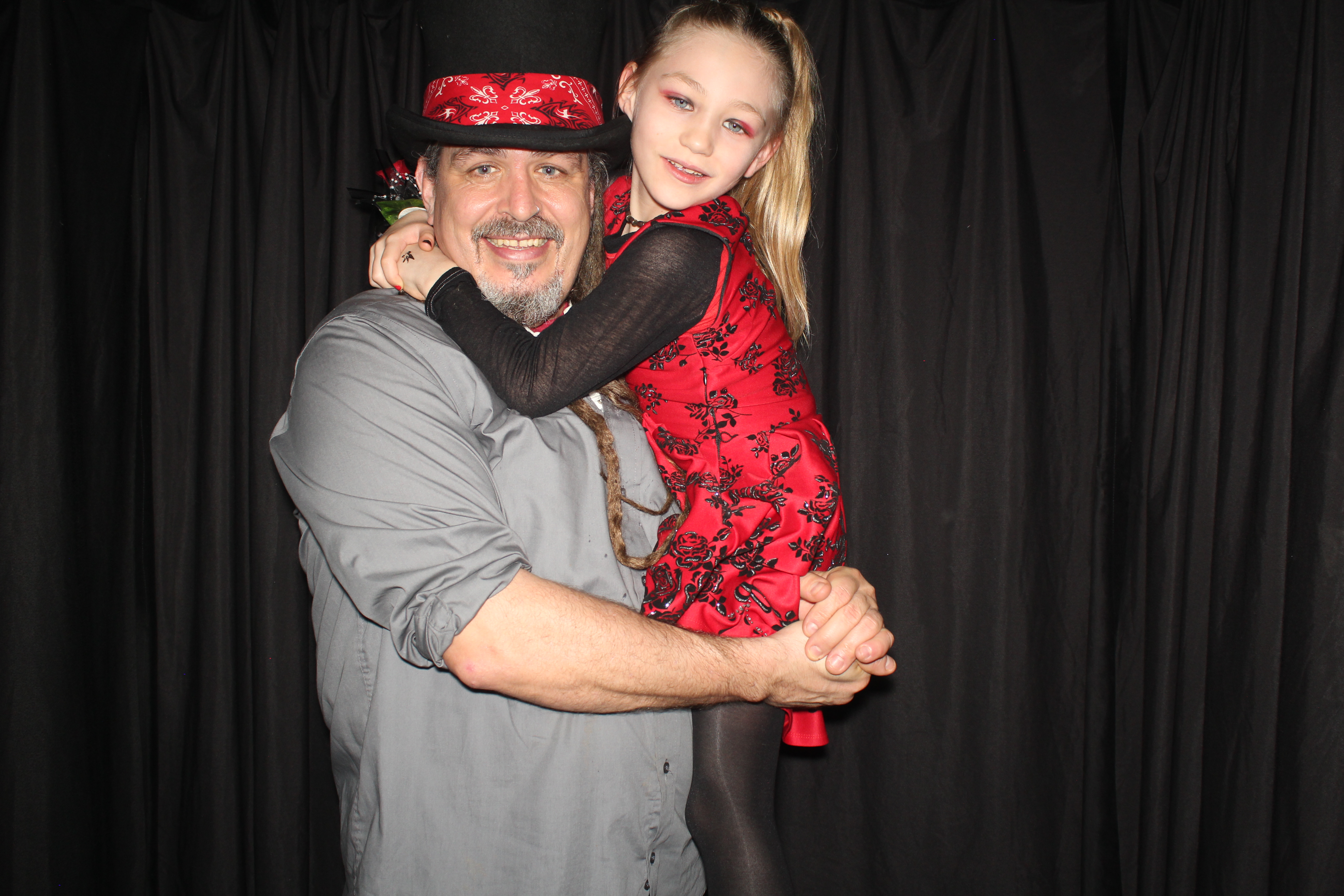 Brookwood Enchanted Father/Daughter Dance Part 2 | View more photos from the event at gallery.photoboothcincy.com/u/PhotoBoothCincy/Brookwood-Enchanted-FatherDaughter-Dance-Part-2