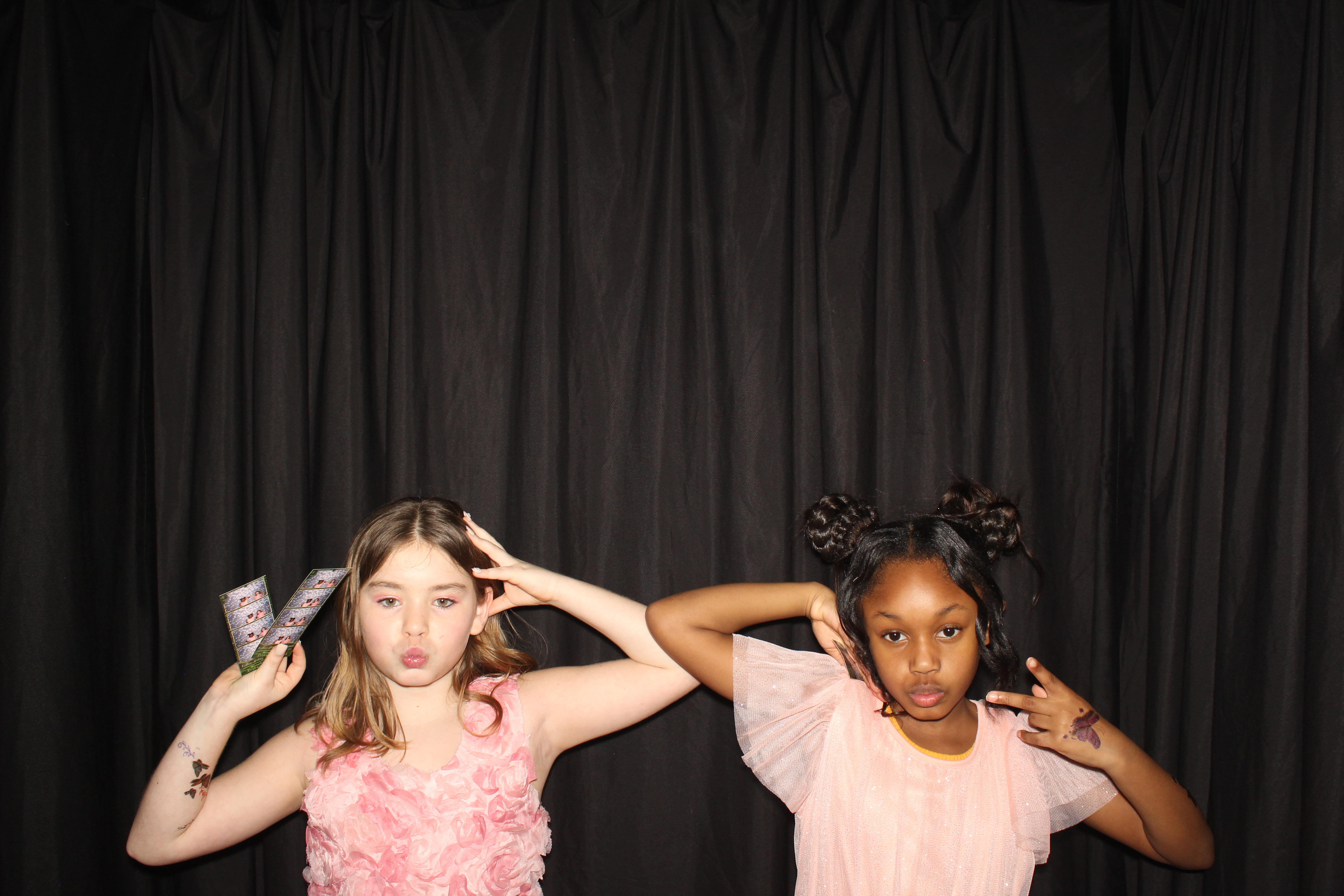 Brookwood Enchanted Father/Daughter Dance Part 2 | View more photos from the event at gallery.photoboothcincy.com/u/PhotoBoothCincy/Brookwood-Enchanted-FatherDaughter-Dance-Part-2