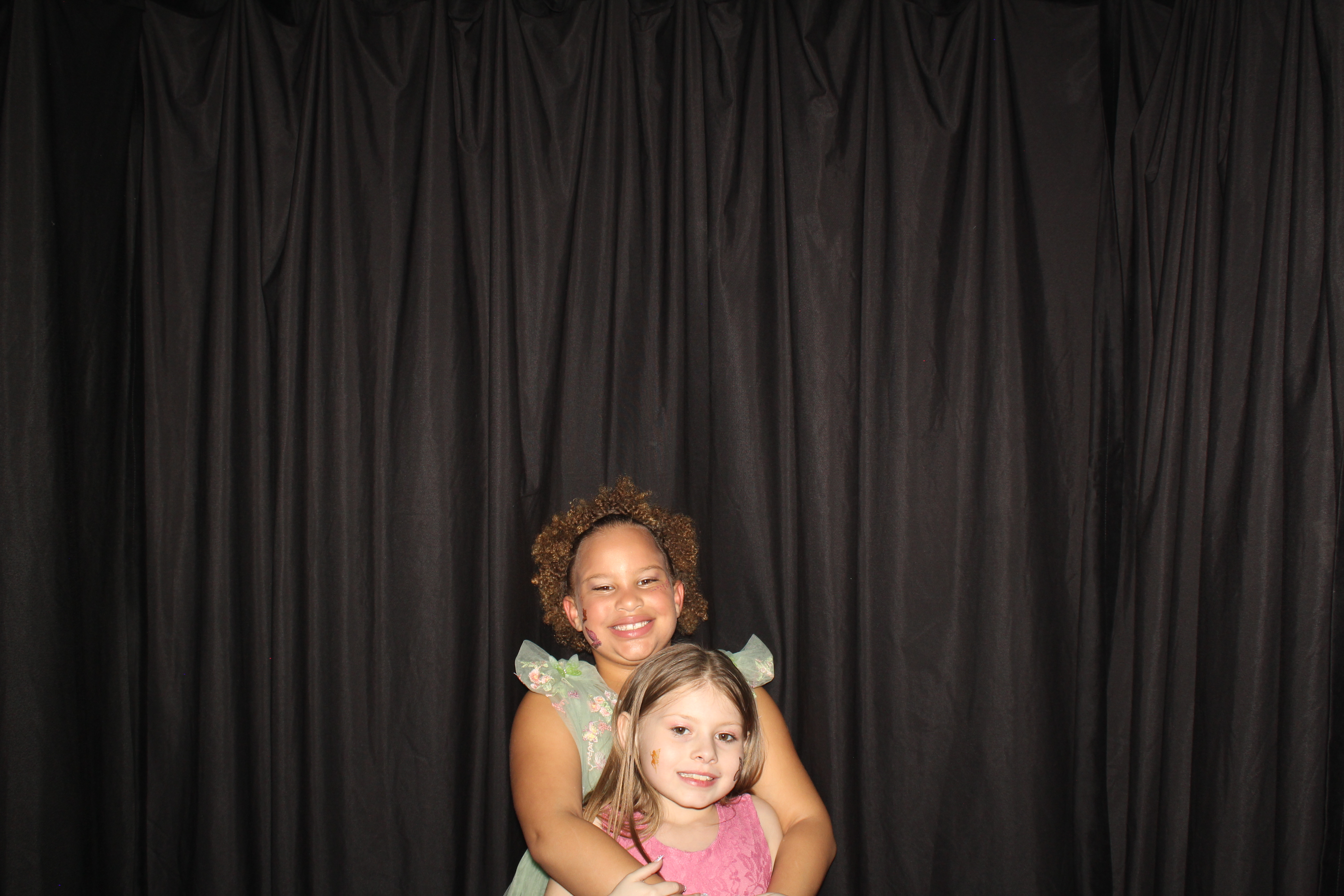 Brookwood Enchanted Father/Daughter Dance Part 2 | View more photos from the event at gallery.photoboothcincy.com/u/PhotoBoothCincy/Brookwood-Enchanted-FatherDaughter-Dance-Part-2
