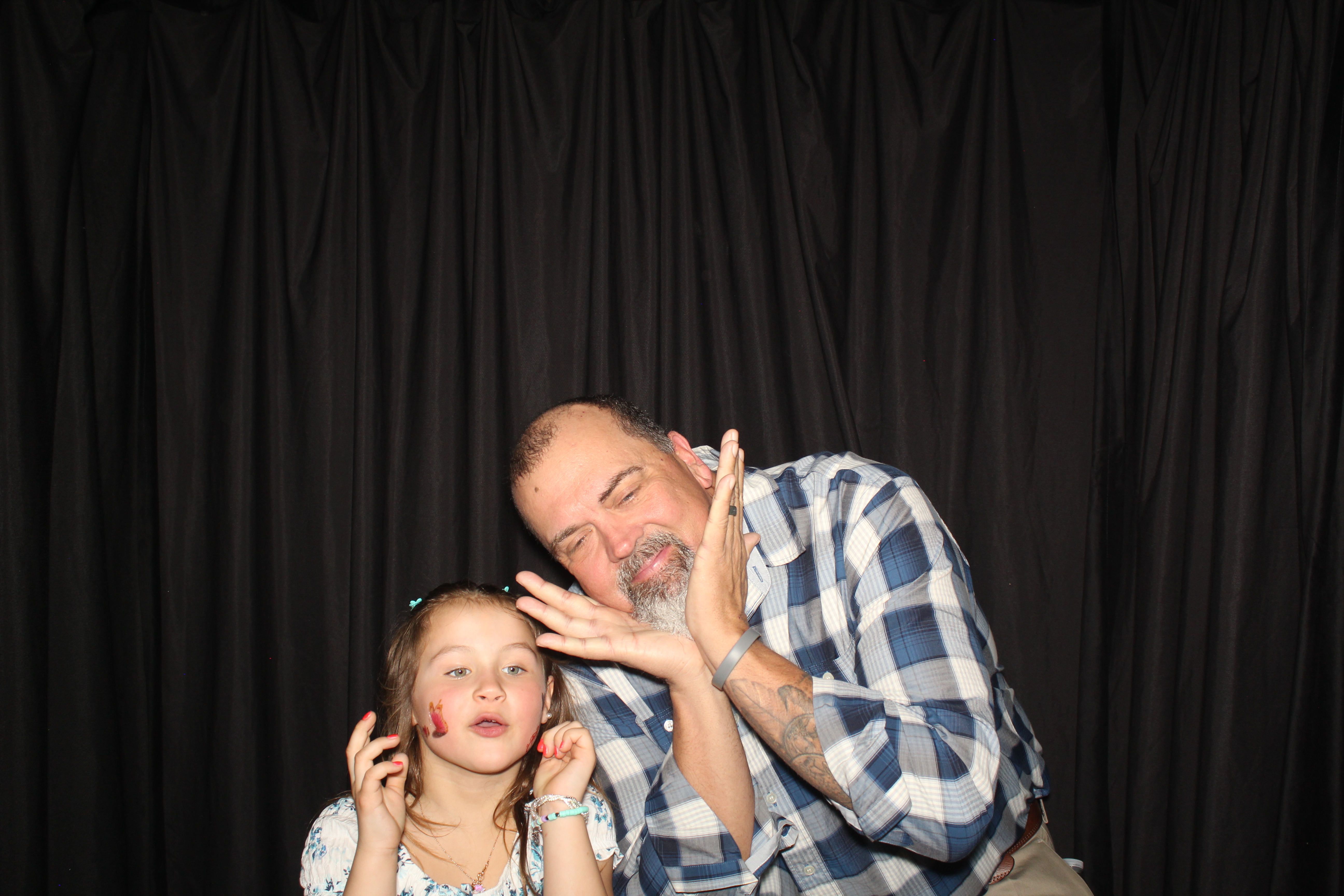 Brookwood Enchanted Father/Daughter Dance Part 2 | View more photos from the event at gallery.photoboothcincy.com/u/PhotoBoothCincy/Brookwood-Enchanted-FatherDaughter-Dance-Part-2