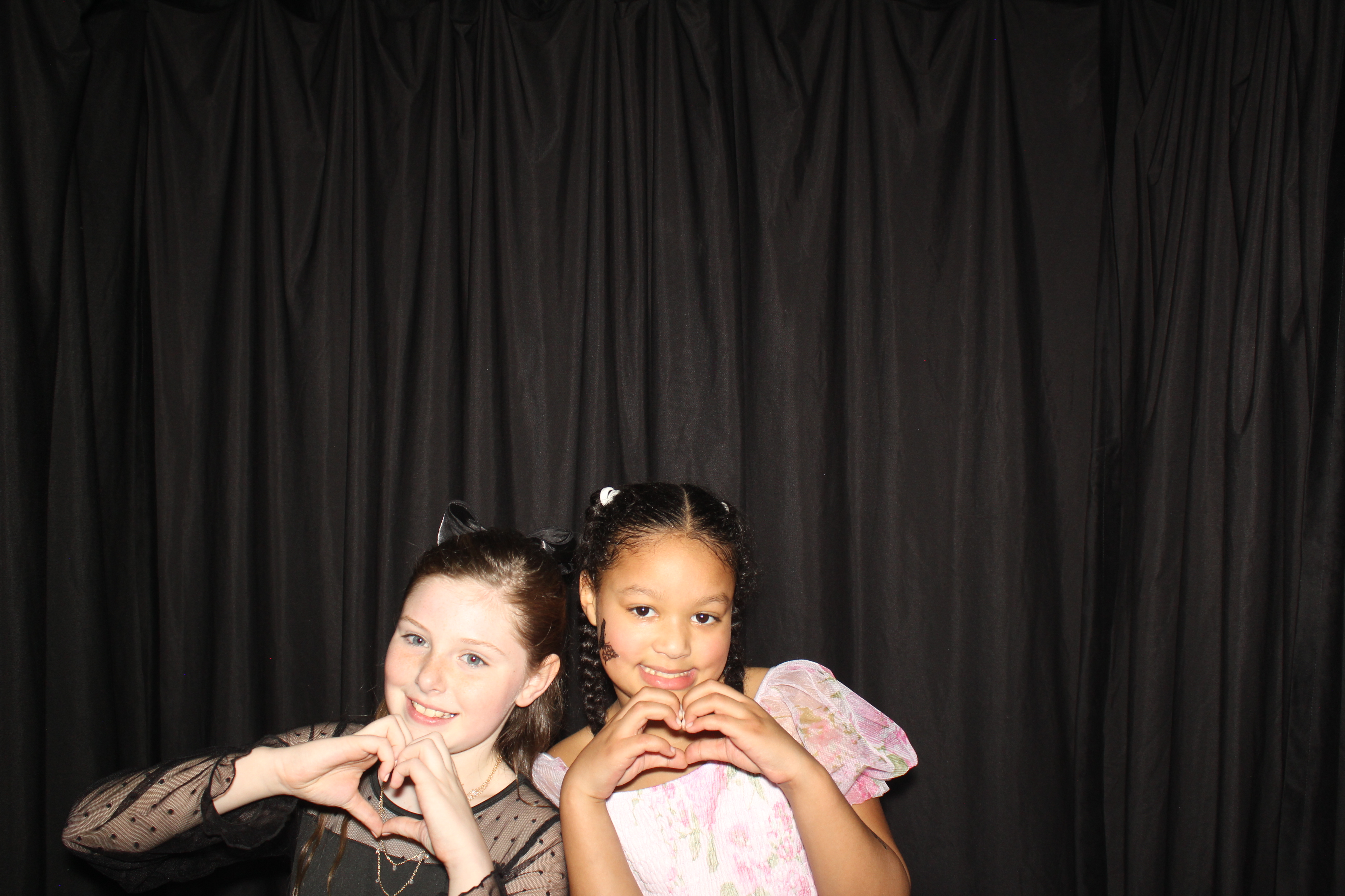 Brookwood Enchanted Father/Daughter Dance Part 2 | View more photos from the event at gallery.photoboothcincy.com/u/PhotoBoothCincy/Brookwood-Enchanted-FatherDaughter-Dance-Part-2