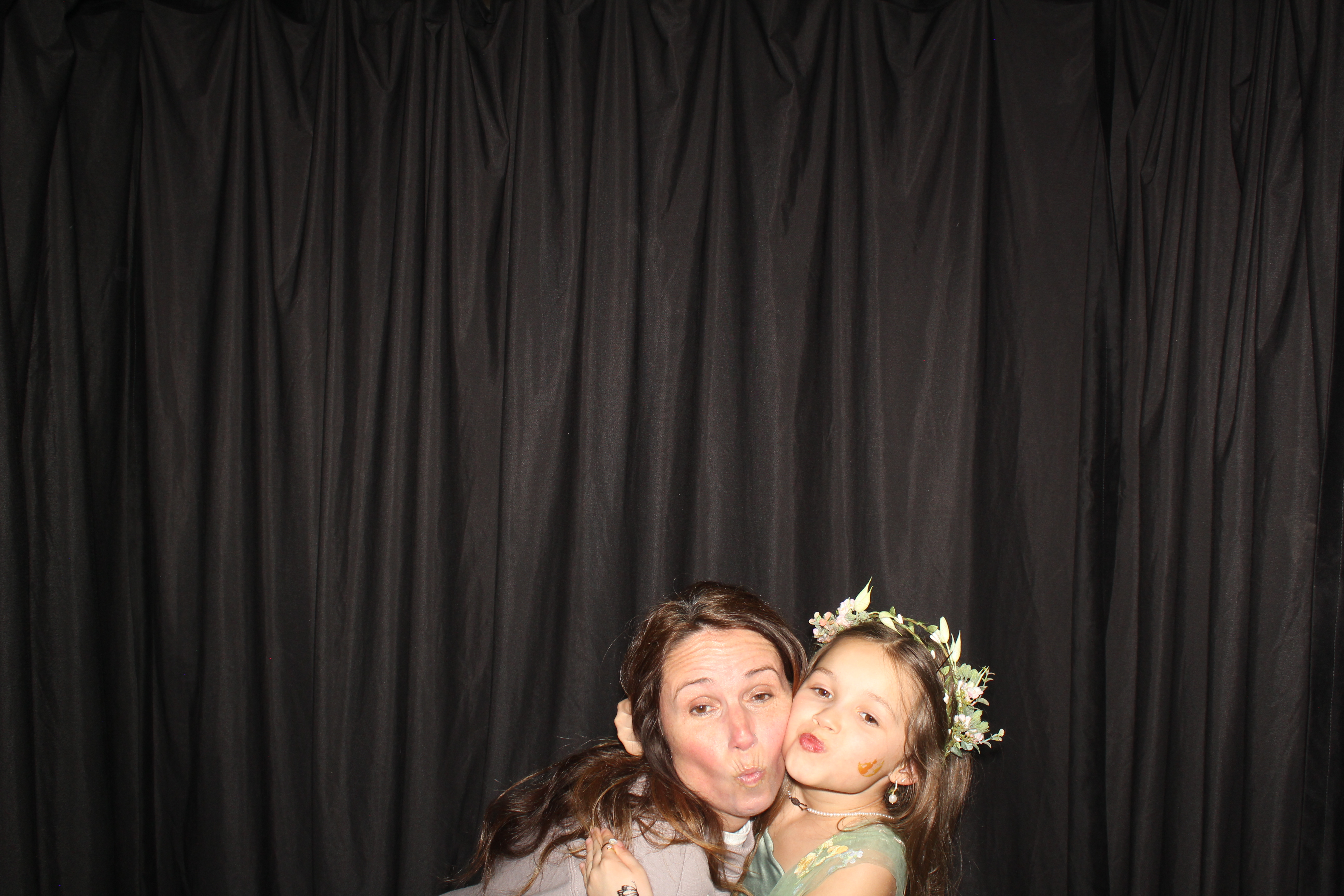 Brookwood Enchanted Father/Daughter Dance Part 2 | View more photos from the event at gallery.photoboothcincy.com/u/PhotoBoothCincy/Brookwood-Enchanted-FatherDaughter-Dance-Part-2