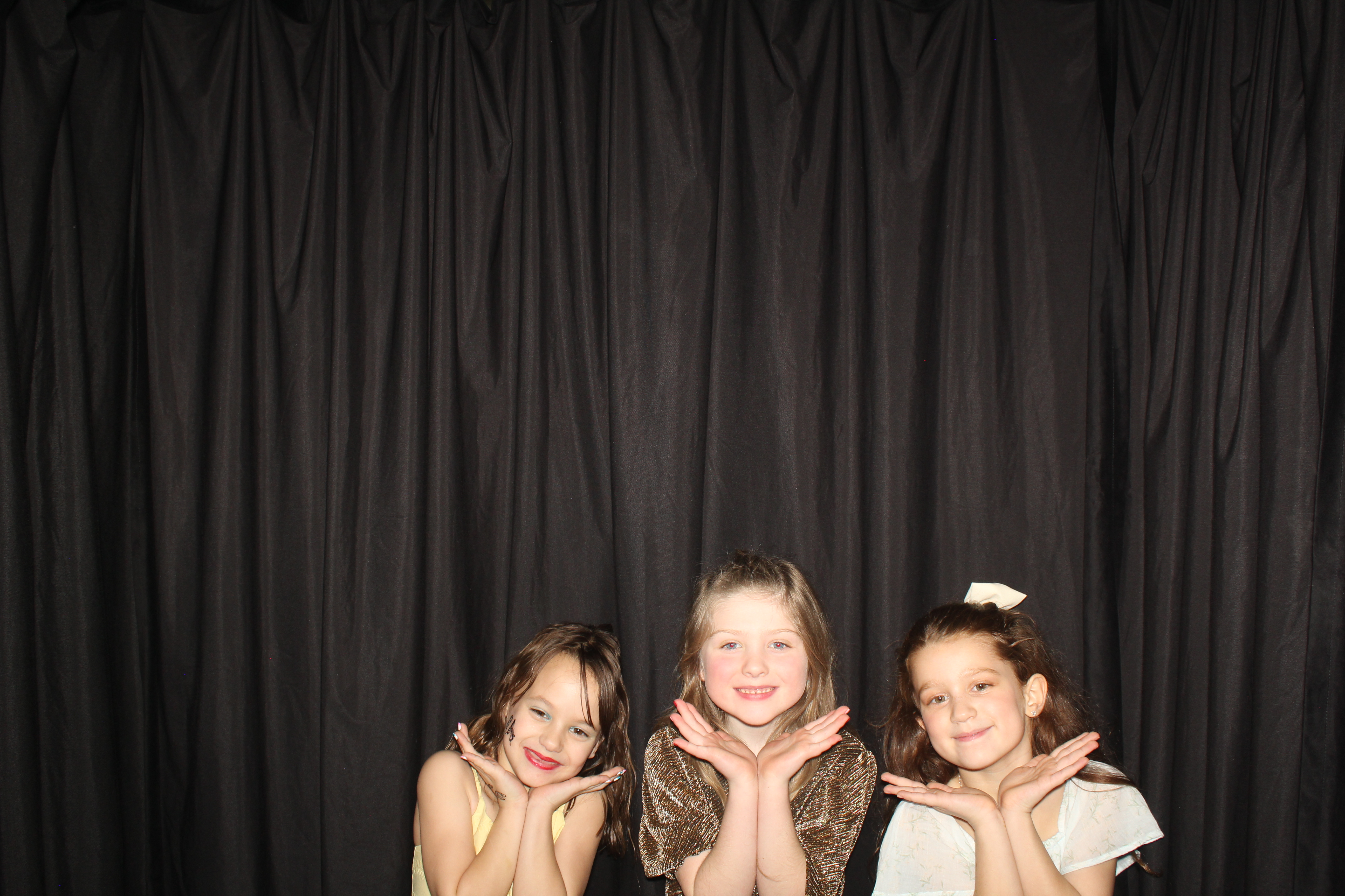 Brookwood Enchanted Father/Daughter Dance Part 2 | View more photos from the event at gallery.photoboothcincy.com/u/PhotoBoothCincy/Brookwood-Enchanted-FatherDaughter-Dance-Part-2