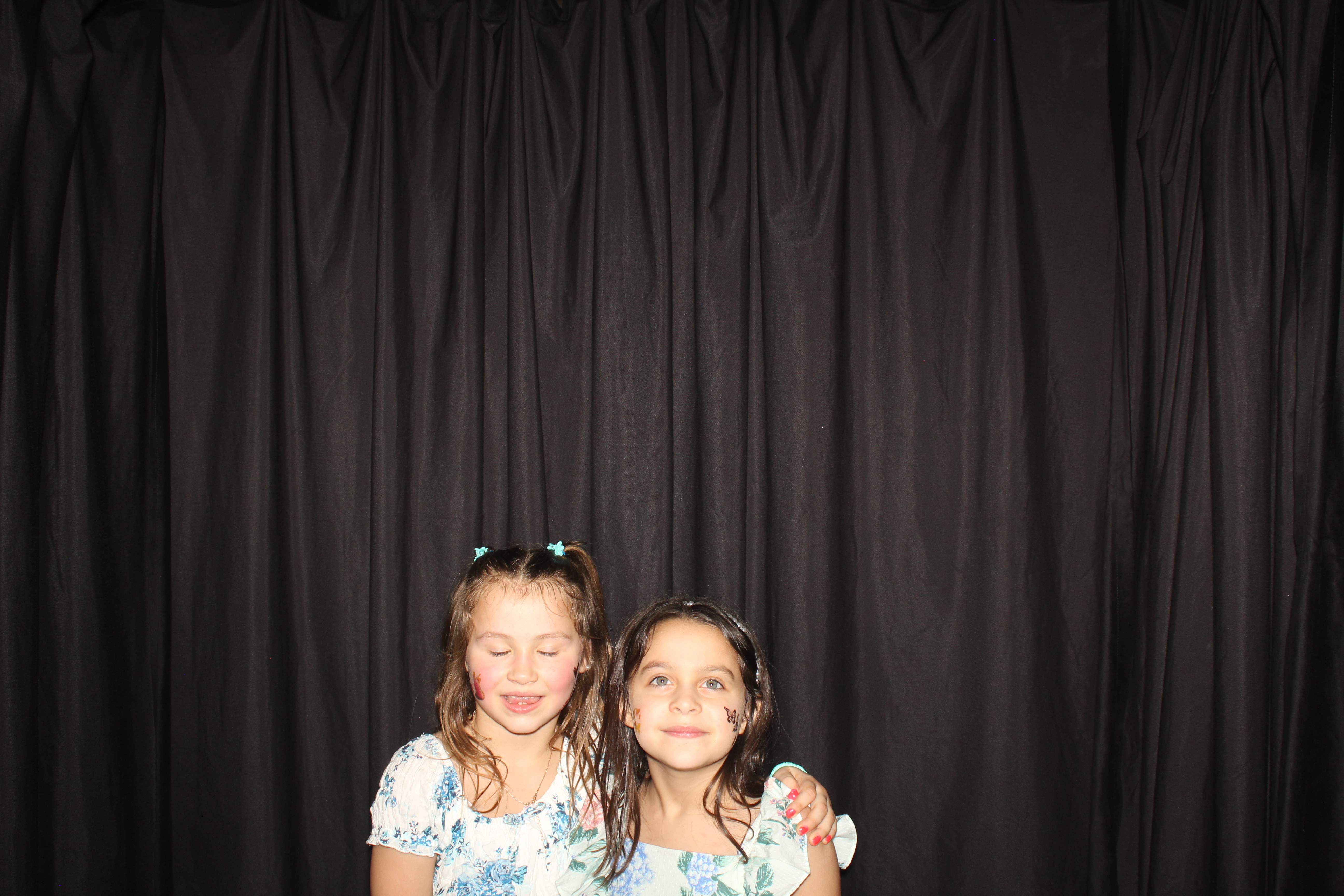 Brookwood Enchanted Father/Daughter Dance Part 2 | View more photos from the event at gallery.photoboothcincy.com/u/PhotoBoothCincy/Brookwood-Enchanted-FatherDaughter-Dance-Part-2
