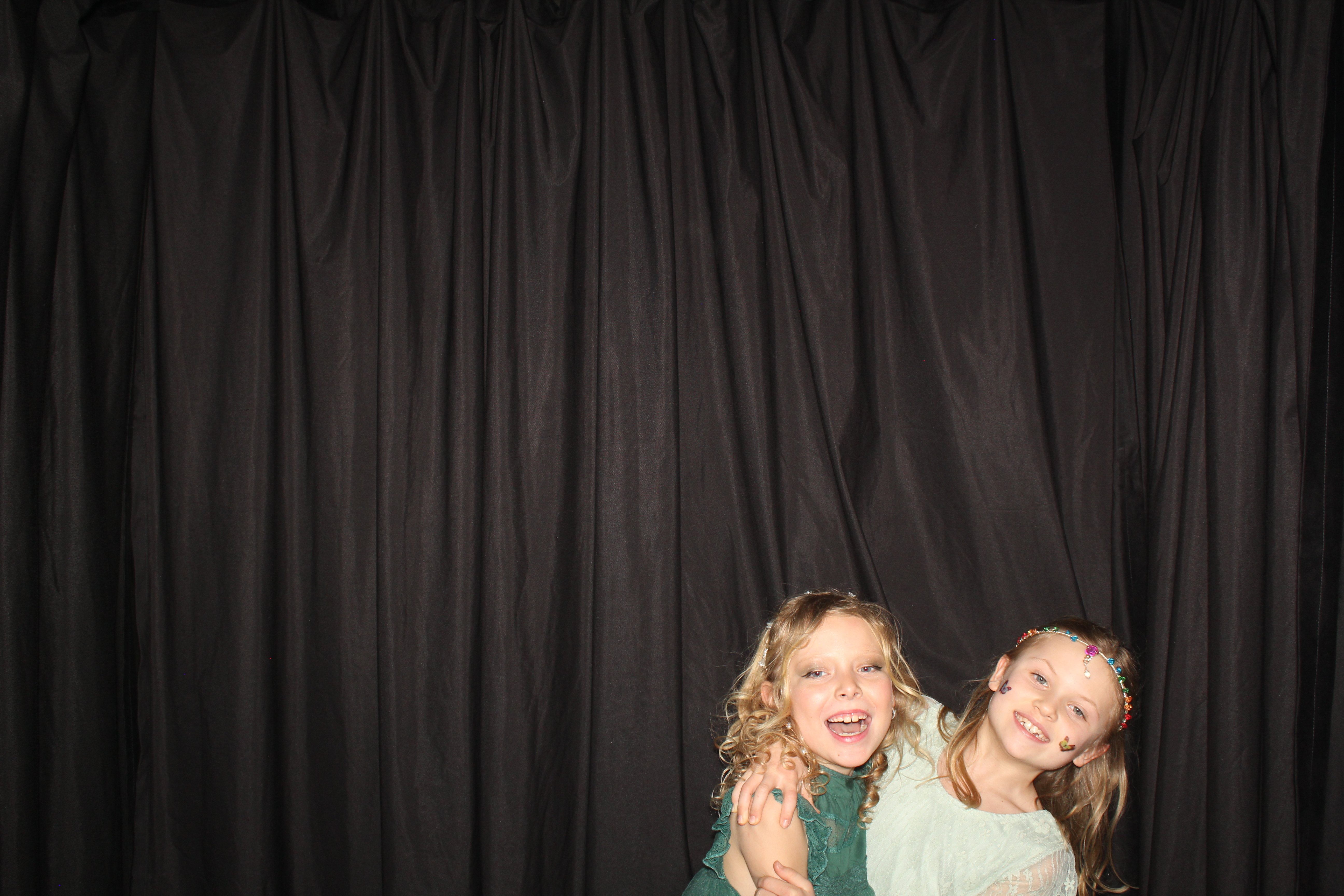 Brookwood Enchanted Father/Daughter Dance Part 2 | View more photos from the event at gallery.photoboothcincy.com/u/PhotoBoothCincy/Brookwood-Enchanted-FatherDaughter-Dance-Part-2