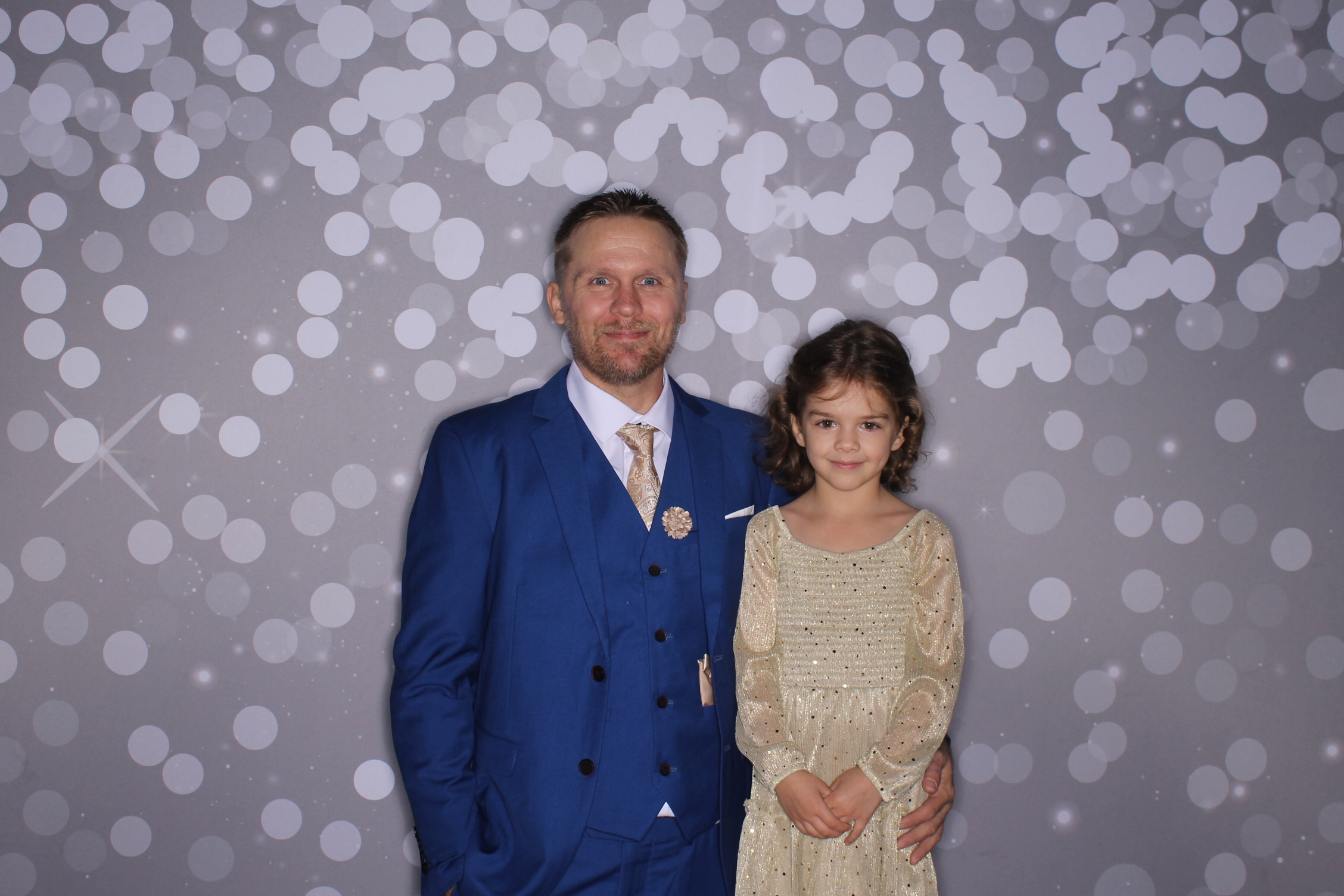 Brookwood Enchanted Father/Daughter Dance | View more photos from the event at gallery.photoboothcincy.com/u/PhotoBoothCincy/Brookwood-Enchanted-FatherDaughter-Dance