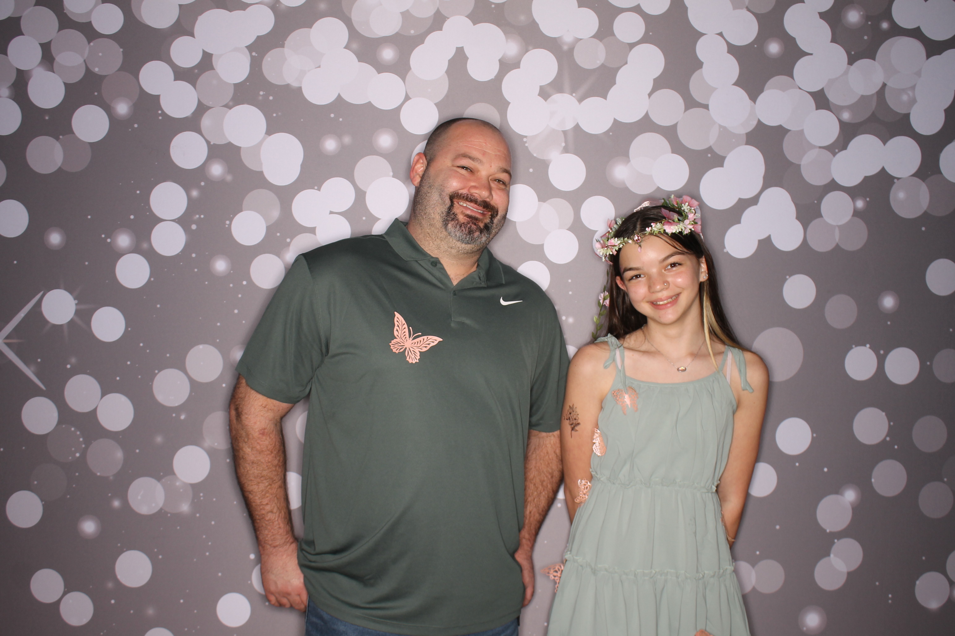 Brookwood Enchanted Father/Daughter Dance | View more photos from the event at gallery.photoboothcincy.com/u/PhotoBoothCincy/Brookwood-Enchanted-FatherDaughter-Dance