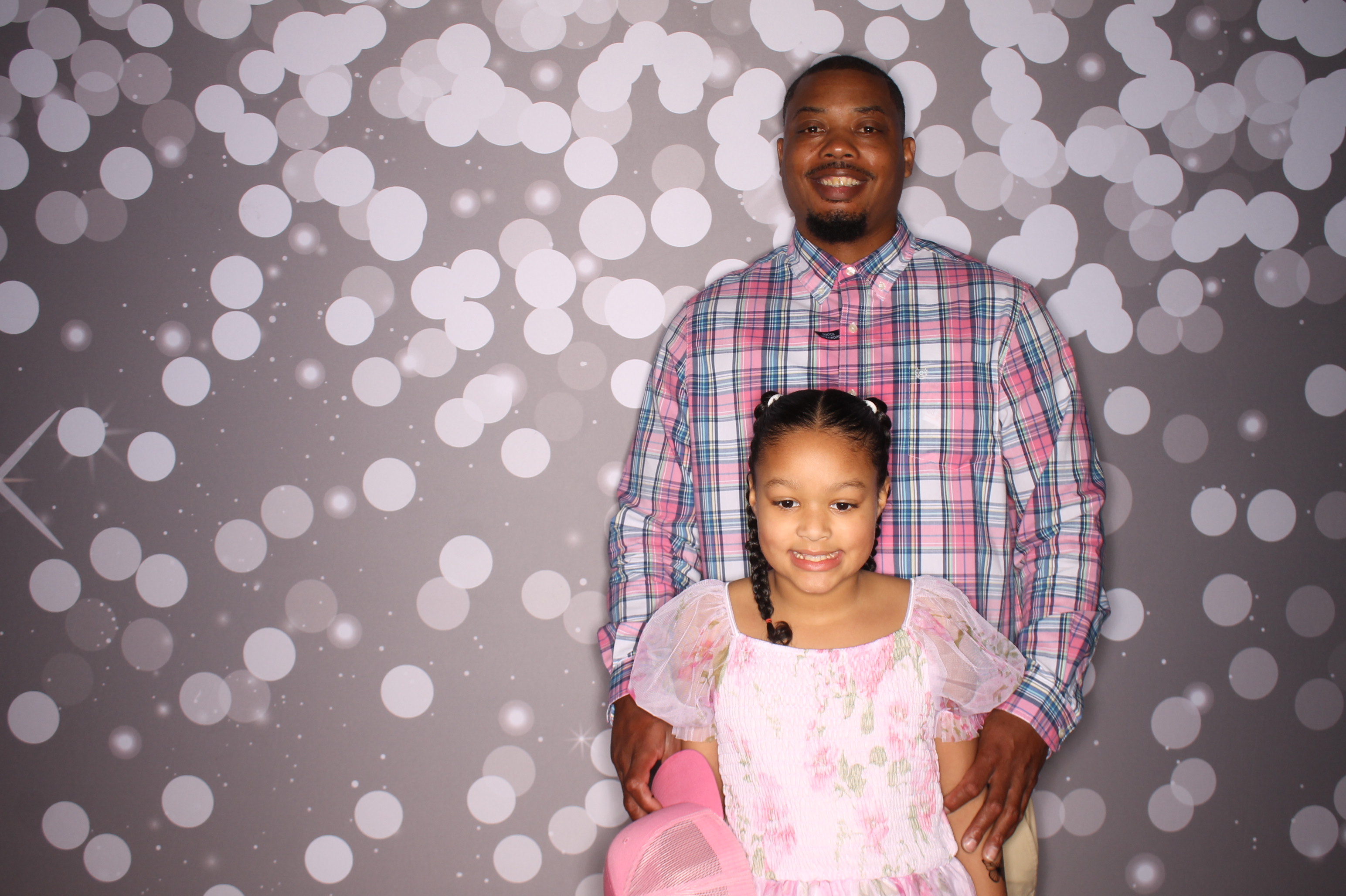 Brookwood Enchanted Father/Daughter Dance | View more photos from the event at gallery.photoboothcincy.com/u/PhotoBoothCincy/Brookwood-Enchanted-FatherDaughter-Dance