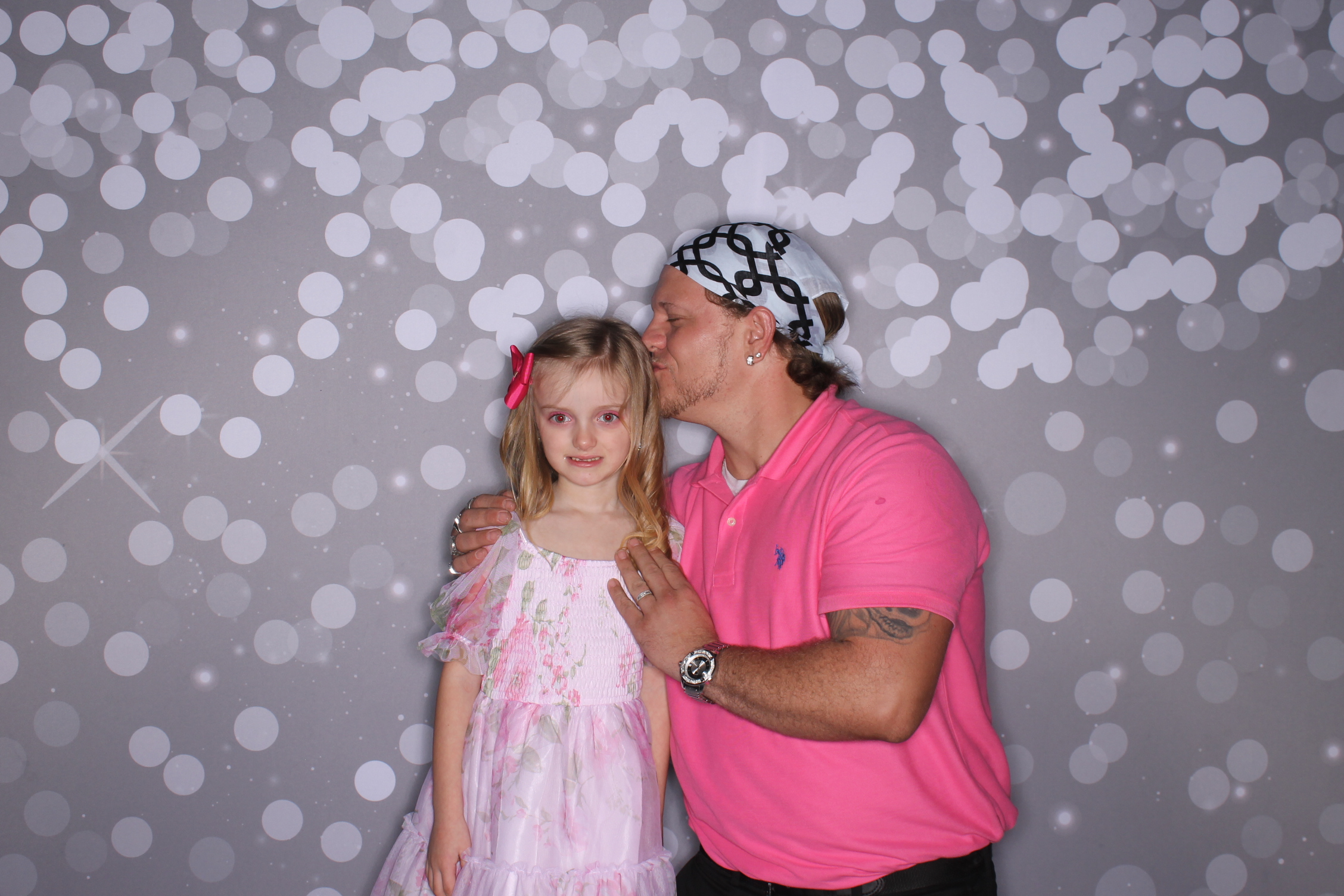 Brookwood Enchanted Father/Daughter Dance | View more photos from the event at gallery.photoboothcincy.com/u/PhotoBoothCincy/Brookwood-Enchanted-FatherDaughter-Dance