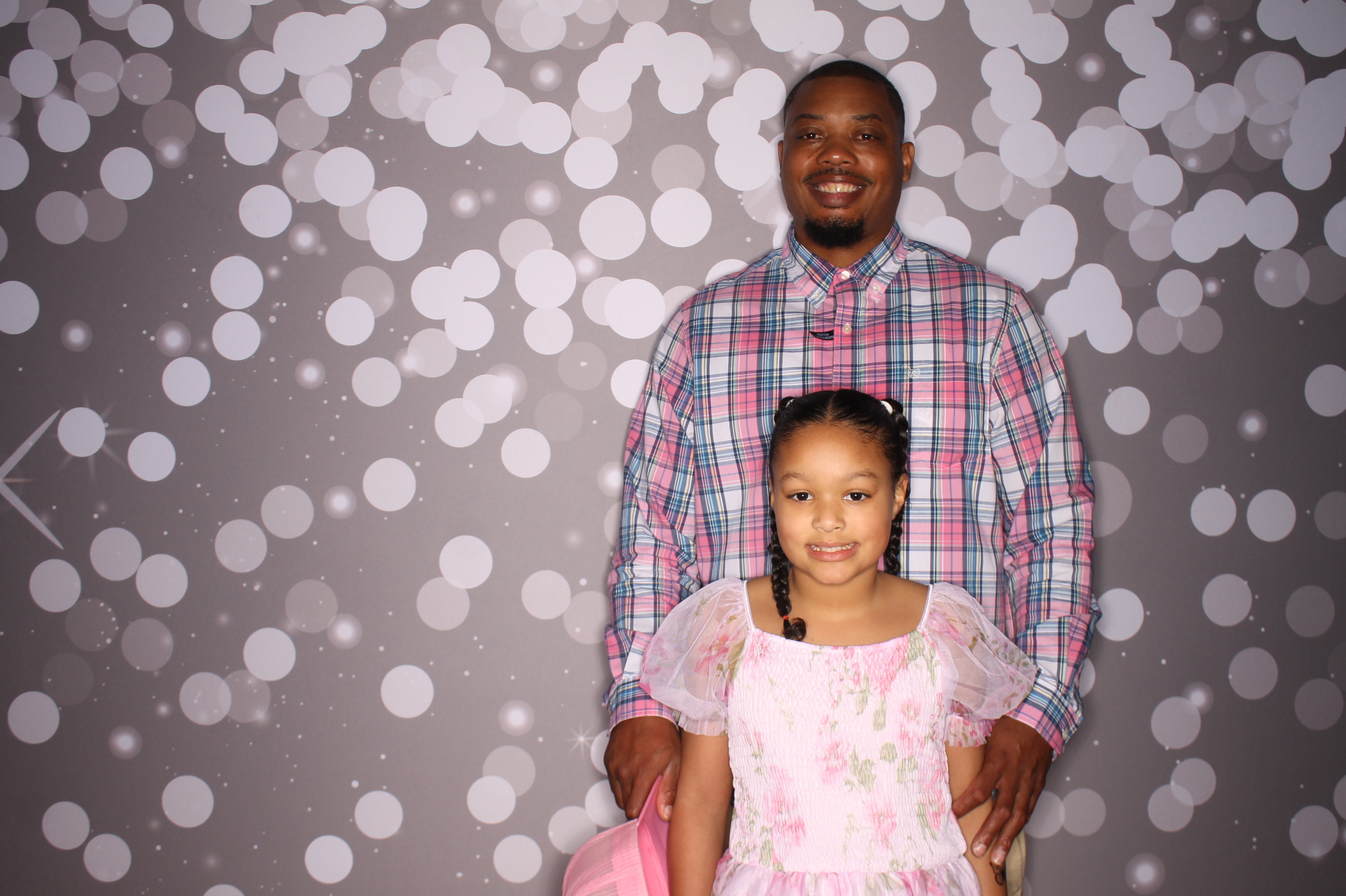 Brookwood Enchanted Father/Daughter Dance | View more photos from the event at gallery.photoboothcincy.com/u/PhotoBoothCincy/Brookwood-Enchanted-FatherDaughter-Dance