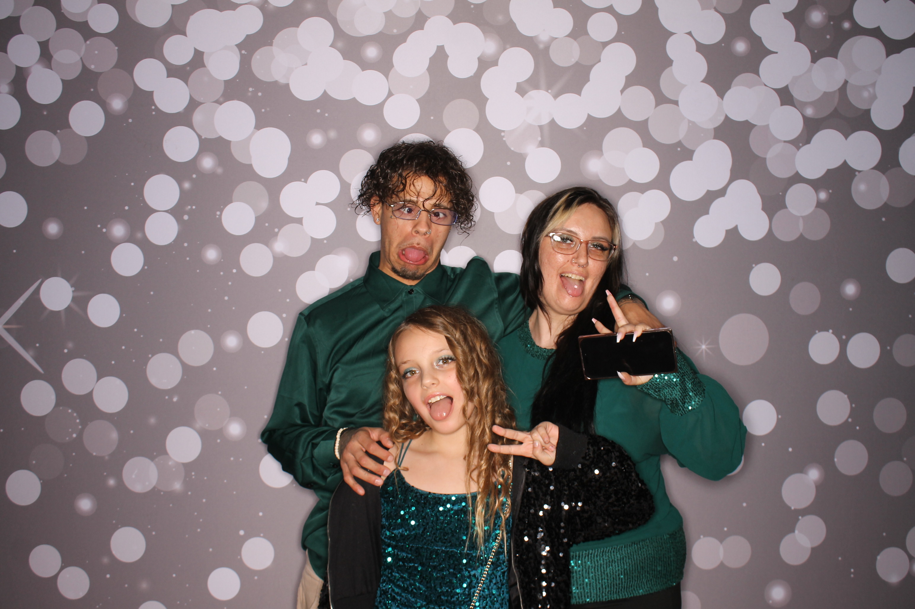 Brookwood Enchanted Father/Daughter Dance | View more photos from the event at gallery.photoboothcincy.com/u/PhotoBoothCincy/Brookwood-Enchanted-FatherDaughter-Dance