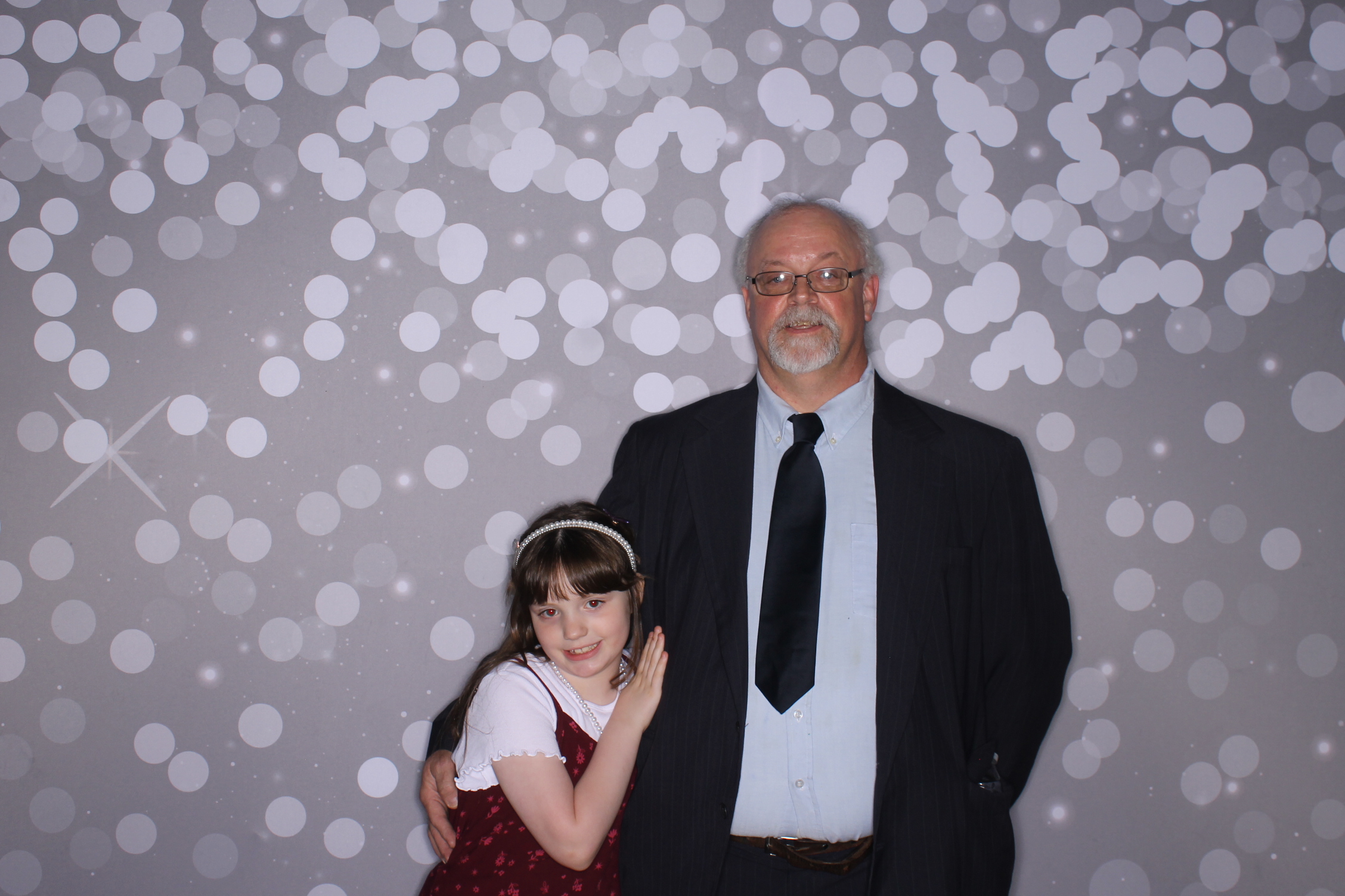 Brookwood Enchanted Father/Daughter Dance | View more photos from the event at gallery.photoboothcincy.com/u/PhotoBoothCincy/Brookwood-Enchanted-FatherDaughter-Dance