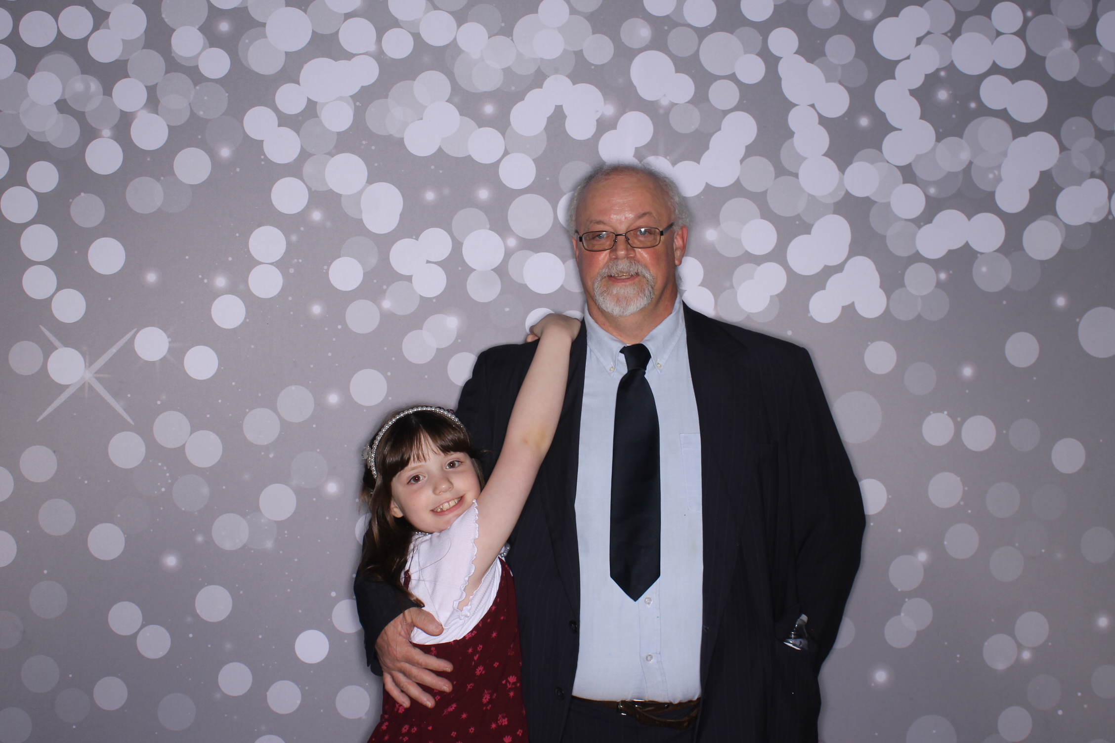 Brookwood Enchanted Father/Daughter Dance | View more photos from the event at gallery.photoboothcincy.com/u/PhotoBoothCincy/Brookwood-Enchanted-FatherDaughter-Dance