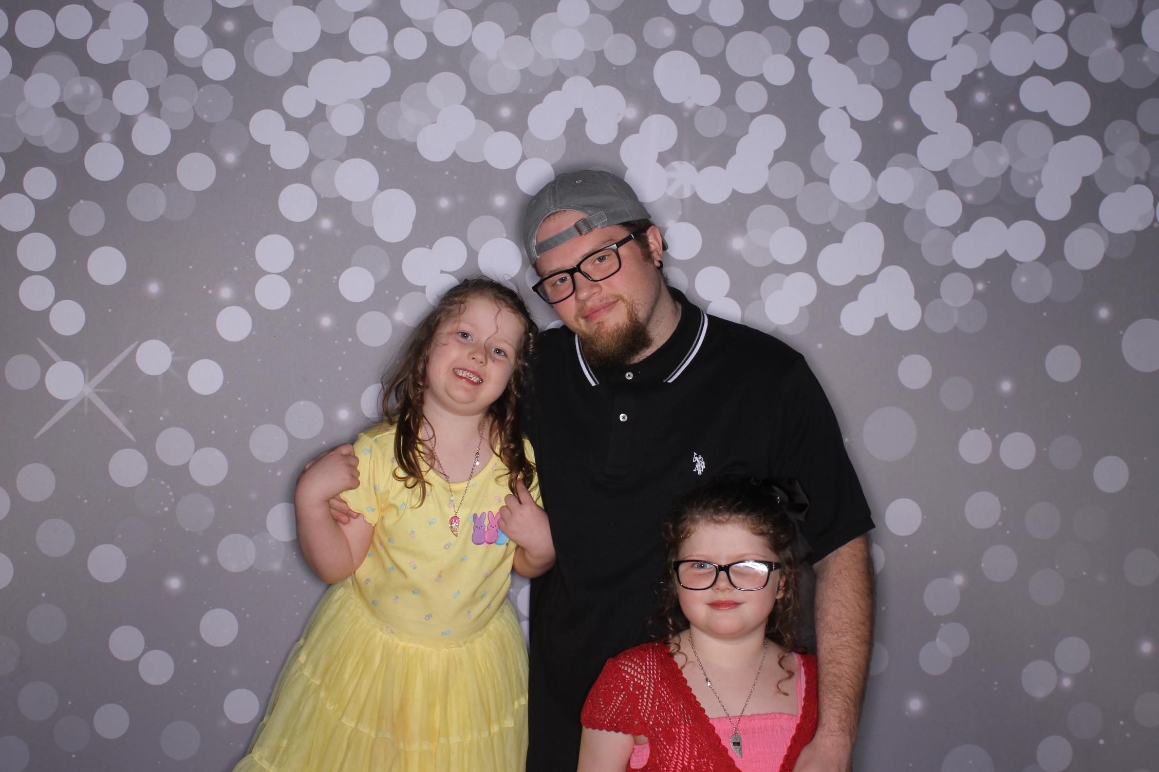 Brookwood Enchanted Father/Daughter Dance | View more photos from the event at gallery.photoboothcincy.com/u/PhotoBoothCincy/Brookwood-Enchanted-FatherDaughter-Dance