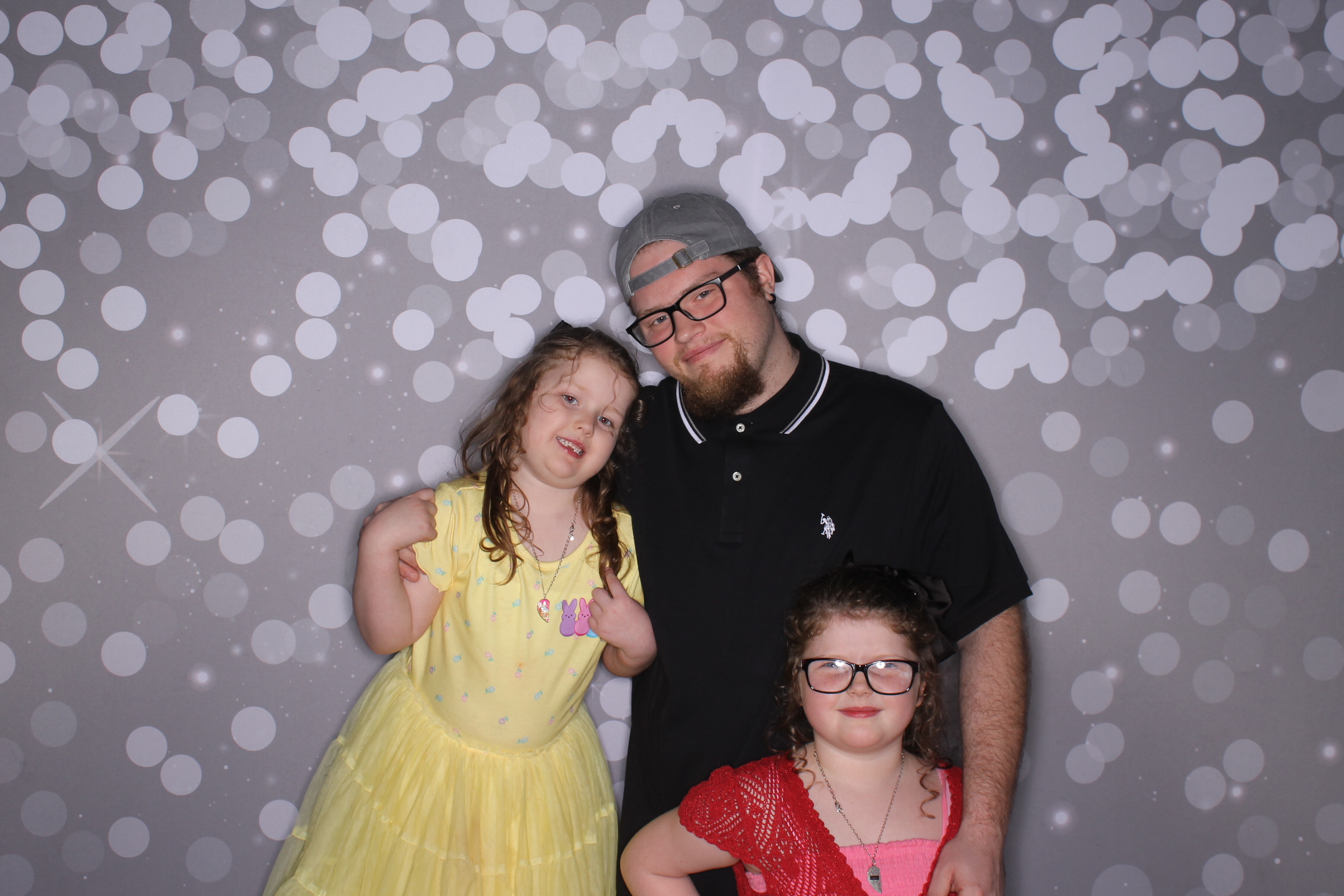 Brookwood Enchanted Father/Daughter Dance | View more photos from the event at gallery.photoboothcincy.com/u/PhotoBoothCincy/Brookwood-Enchanted-FatherDaughter-Dance
