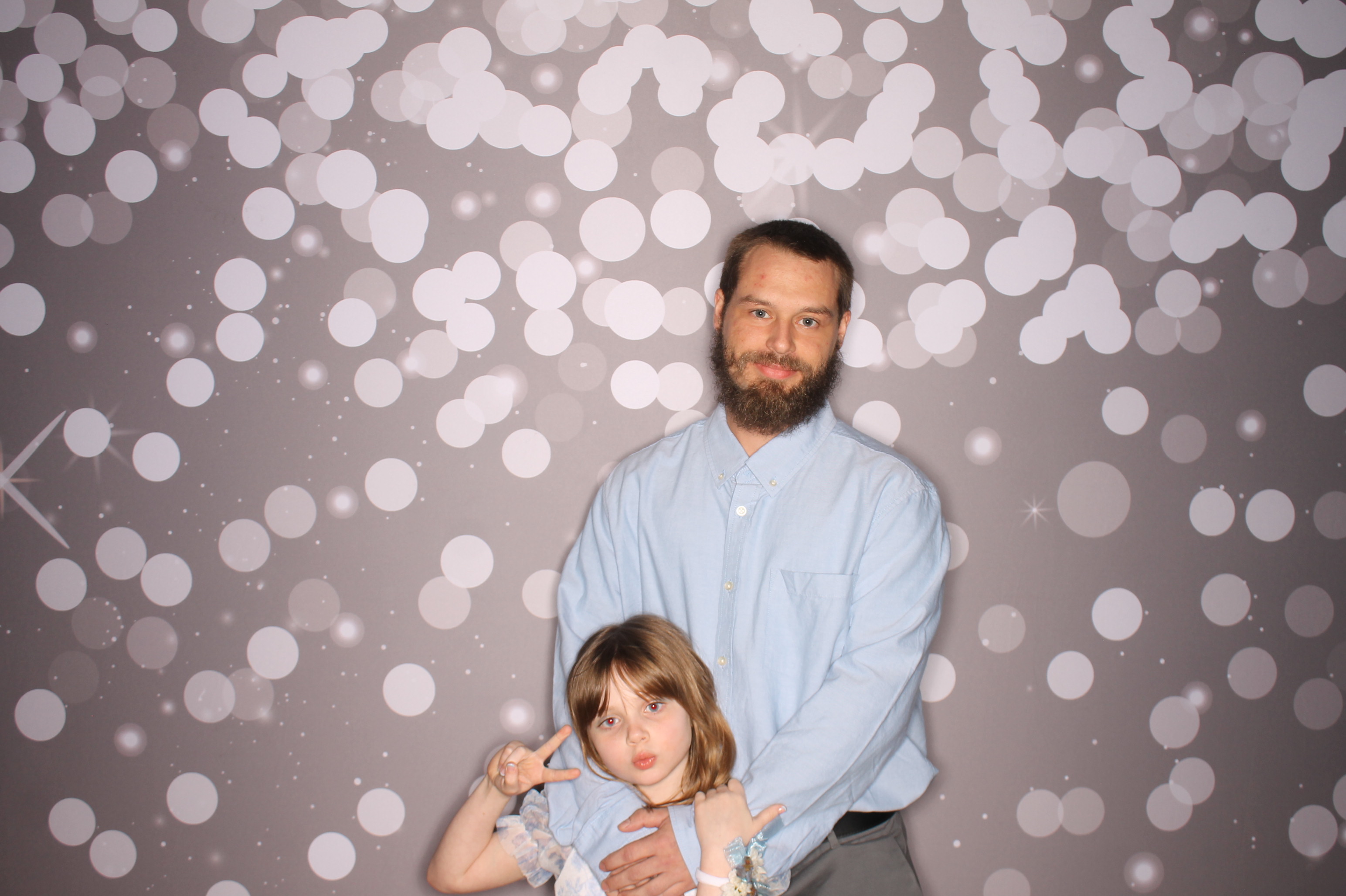 Brookwood Enchanted Father/Daughter Dance | View more photos from the event at gallery.photoboothcincy.com/u/PhotoBoothCincy/Brookwood-Enchanted-FatherDaughter-Dance