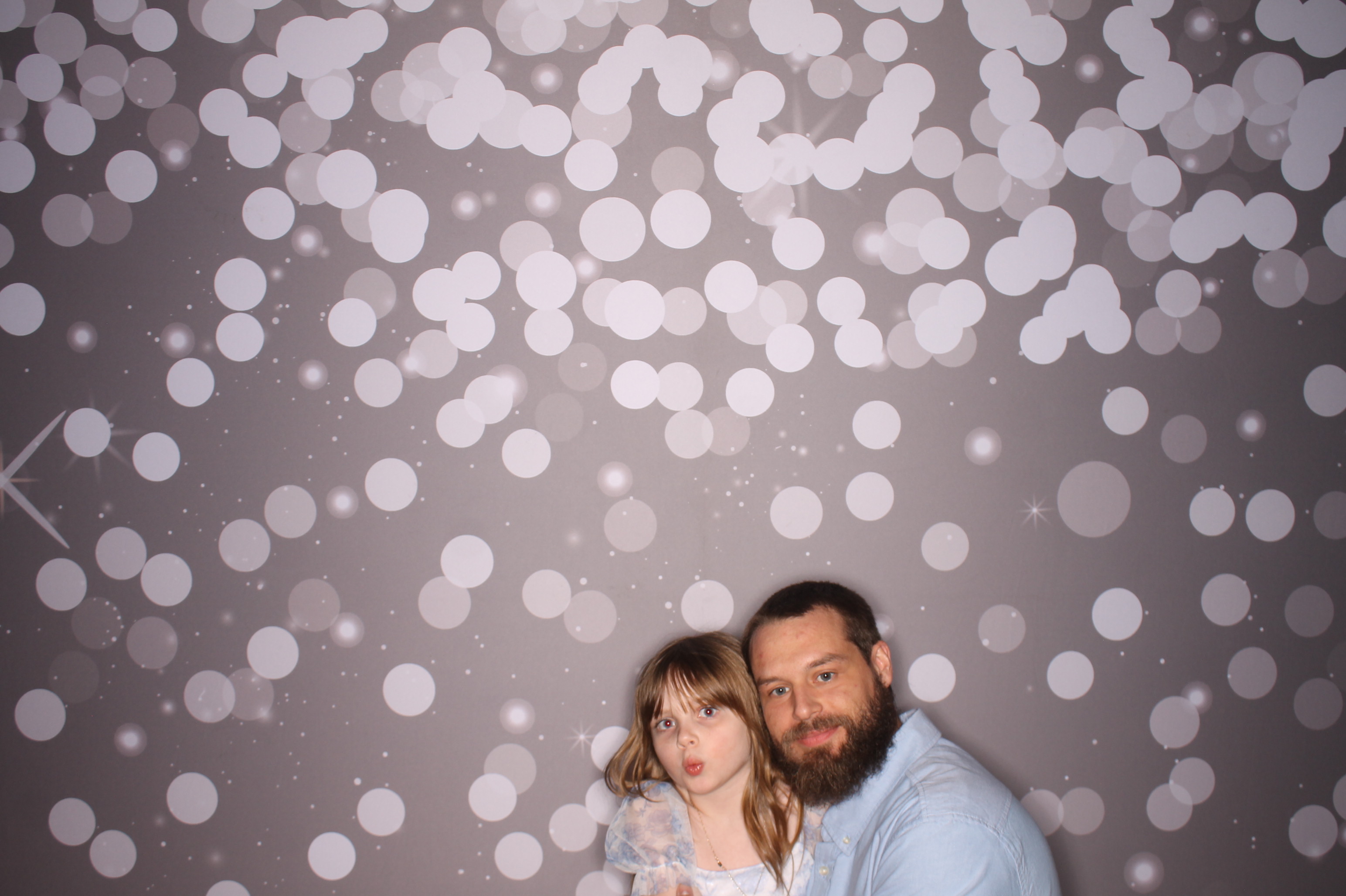Brookwood Enchanted Father/Daughter Dance | View more photos from the event at gallery.photoboothcincy.com/u/PhotoBoothCincy/Brookwood-Enchanted-FatherDaughter-Dance