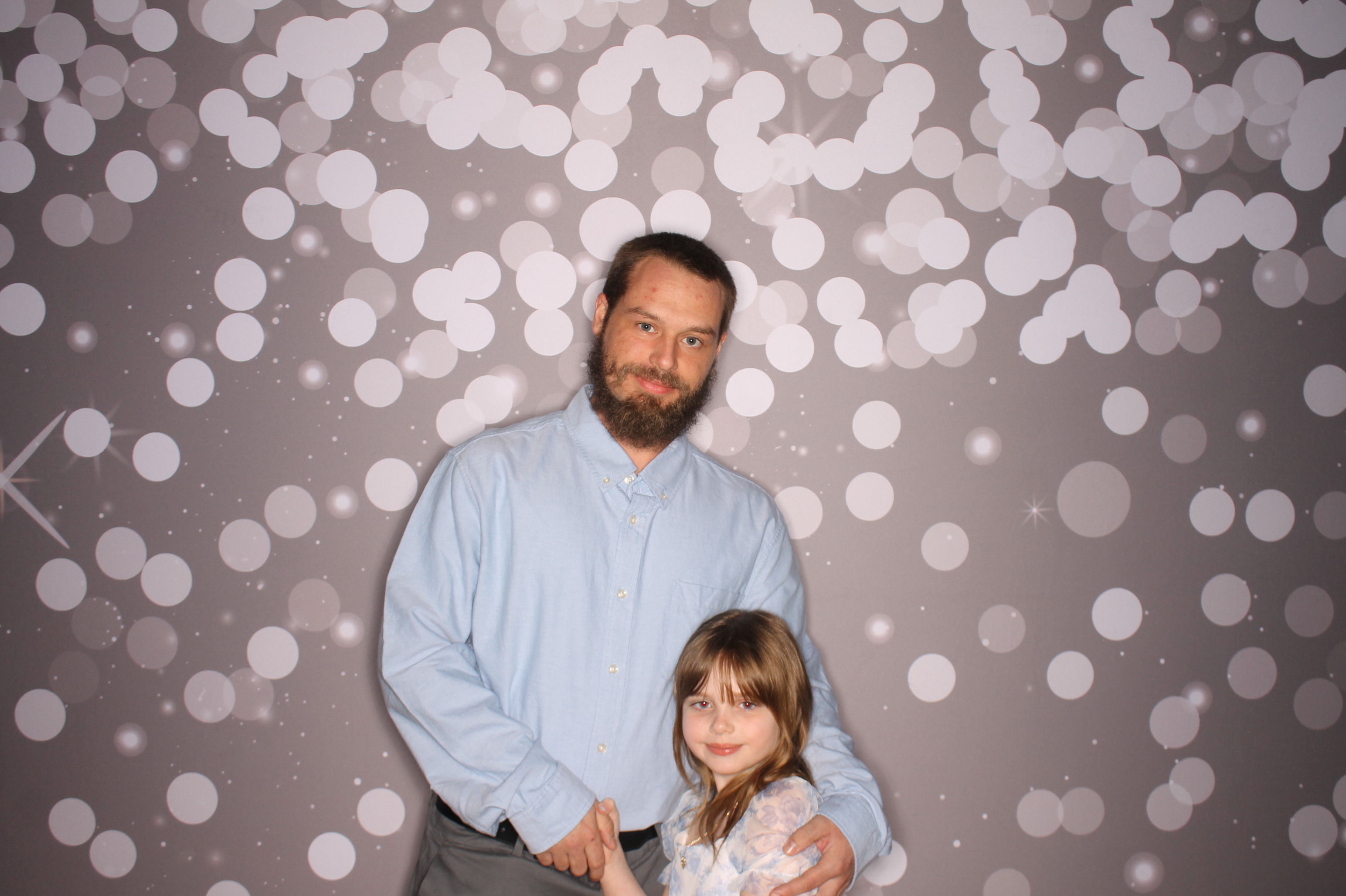 Brookwood Enchanted Father/Daughter Dance | View more photos from the event at gallery.photoboothcincy.com/u/PhotoBoothCincy/Brookwood-Enchanted-FatherDaughter-Dance