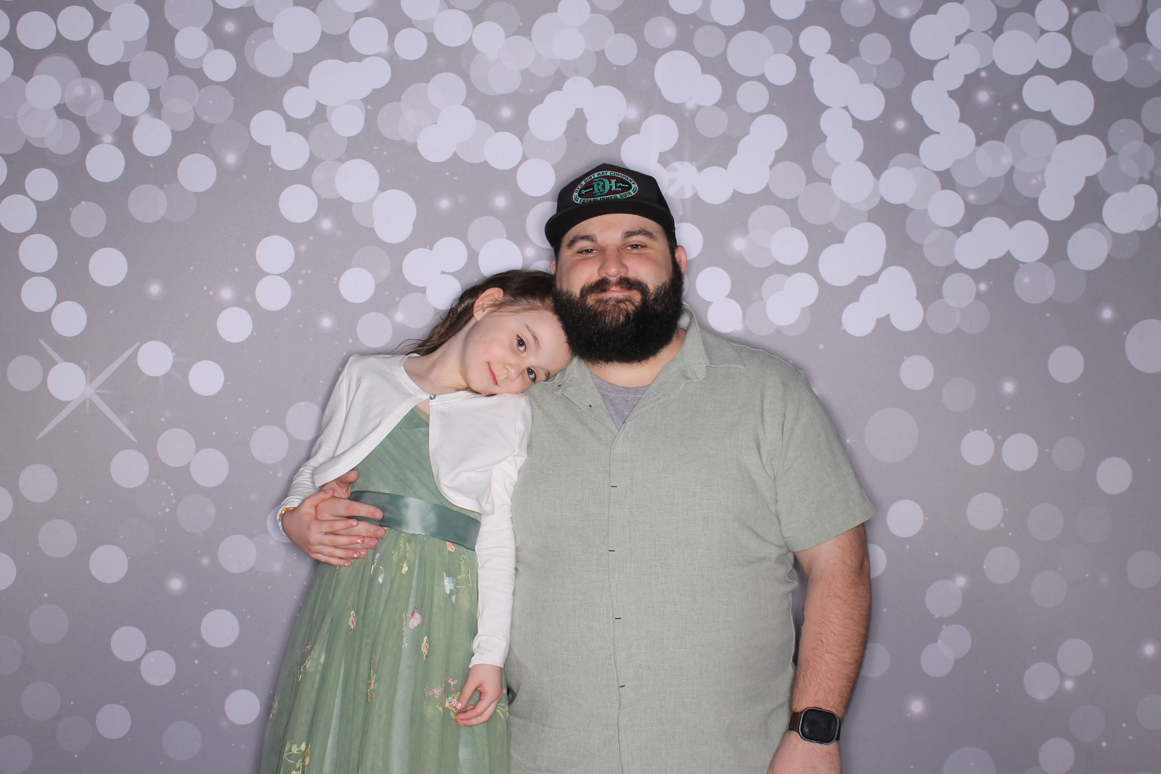 Brookwood Enchanted Father/Daughter Dance | View more photos from the event at gallery.photoboothcincy.com/u/PhotoBoothCincy/Brookwood-Enchanted-FatherDaughter-Dance