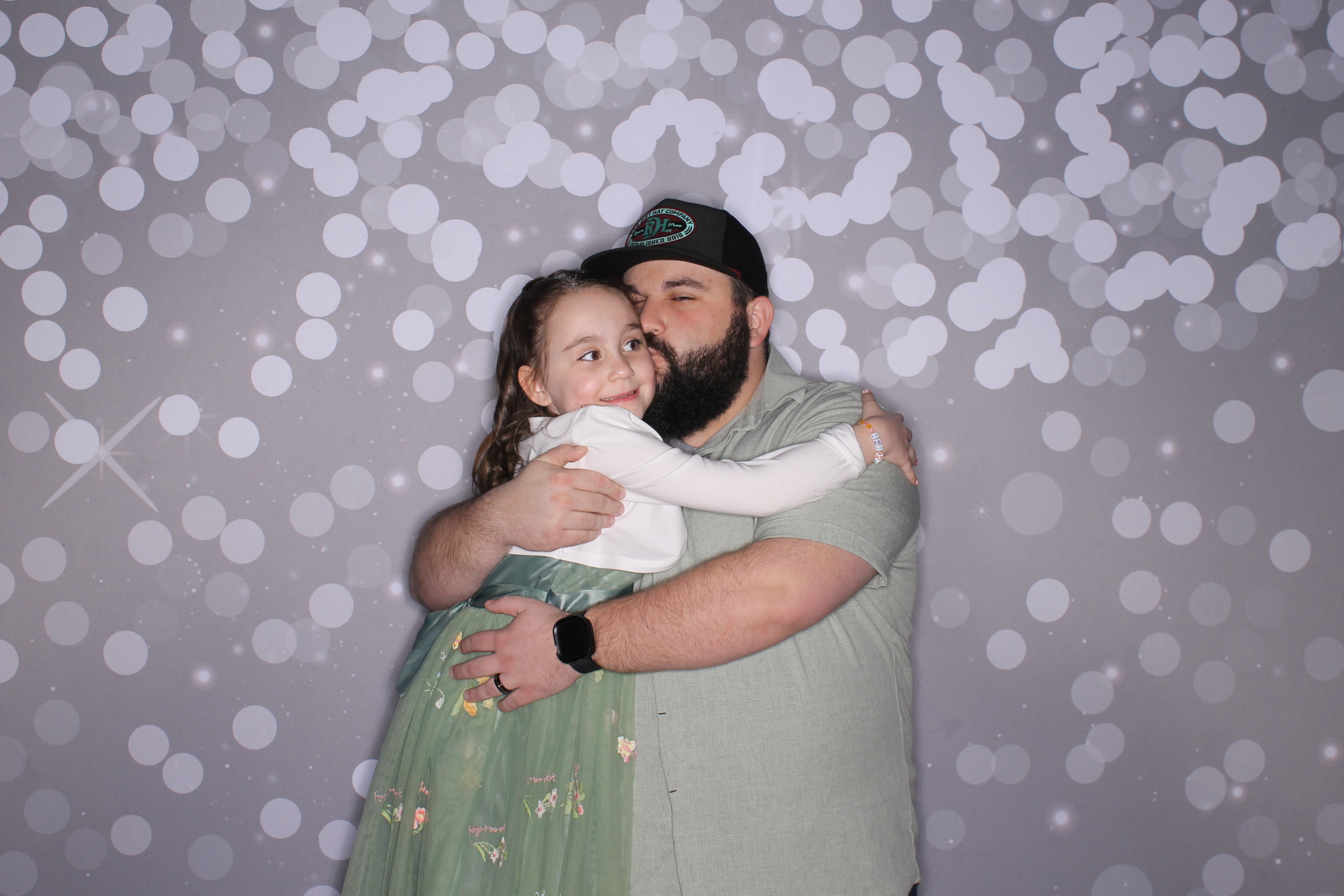 Brookwood Enchanted Father/Daughter Dance | View more photos from the event at gallery.photoboothcincy.com/u/PhotoBoothCincy/Brookwood-Enchanted-FatherDaughter-Dance