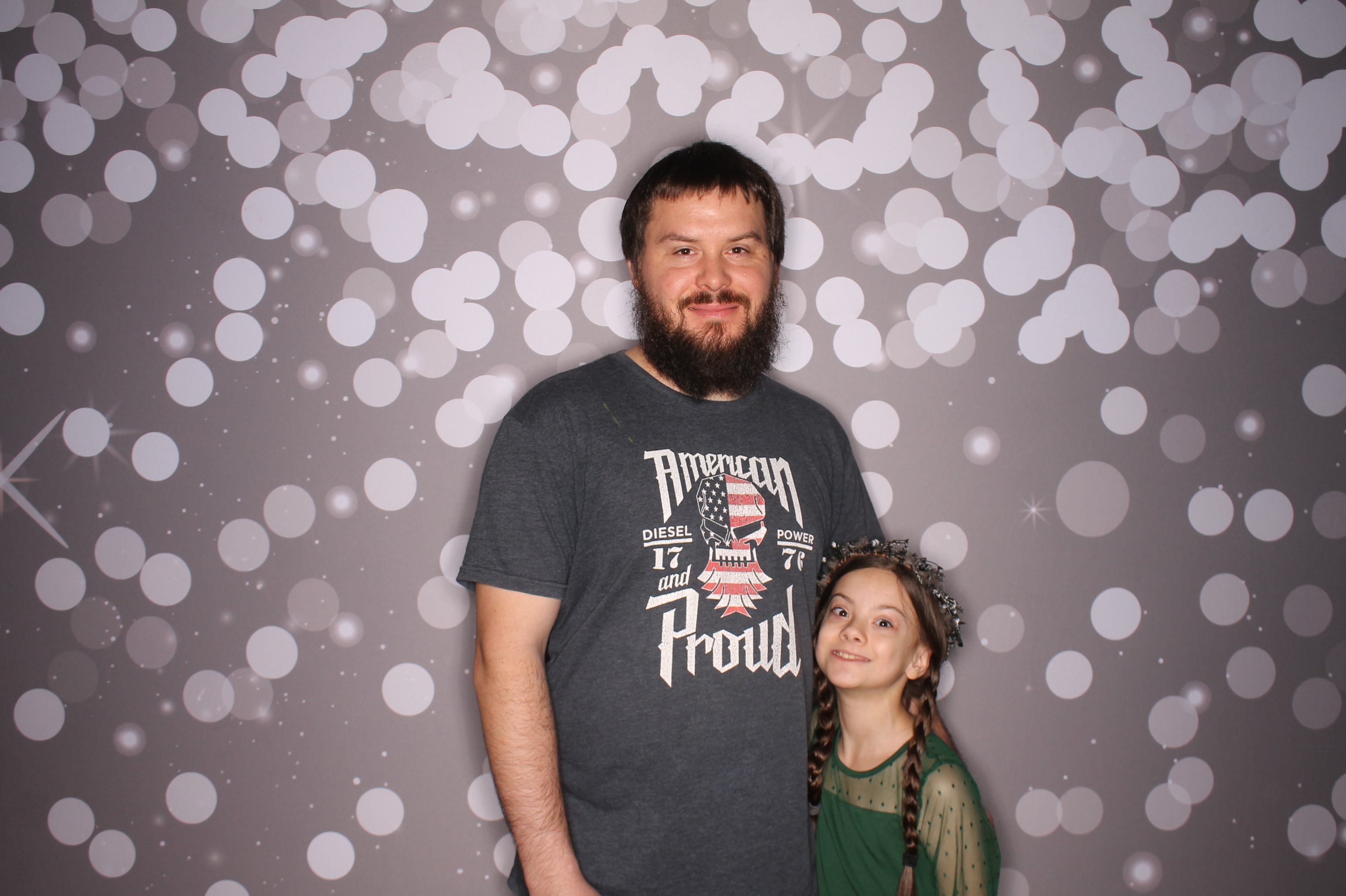 Brookwood Enchanted Father/Daughter Dance | View more photos from the event at gallery.photoboothcincy.com/u/PhotoBoothCincy/Brookwood-Enchanted-FatherDaughter-Dance