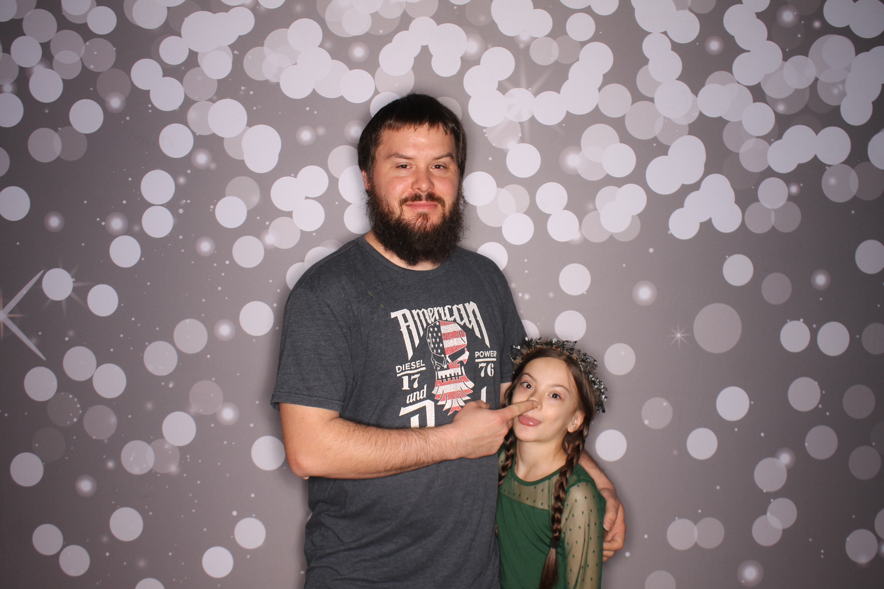 Brookwood Enchanted Father/Daughter Dance | View more photos from the event at gallery.photoboothcincy.com/u/PhotoBoothCincy/Brookwood-Enchanted-FatherDaughter-Dance